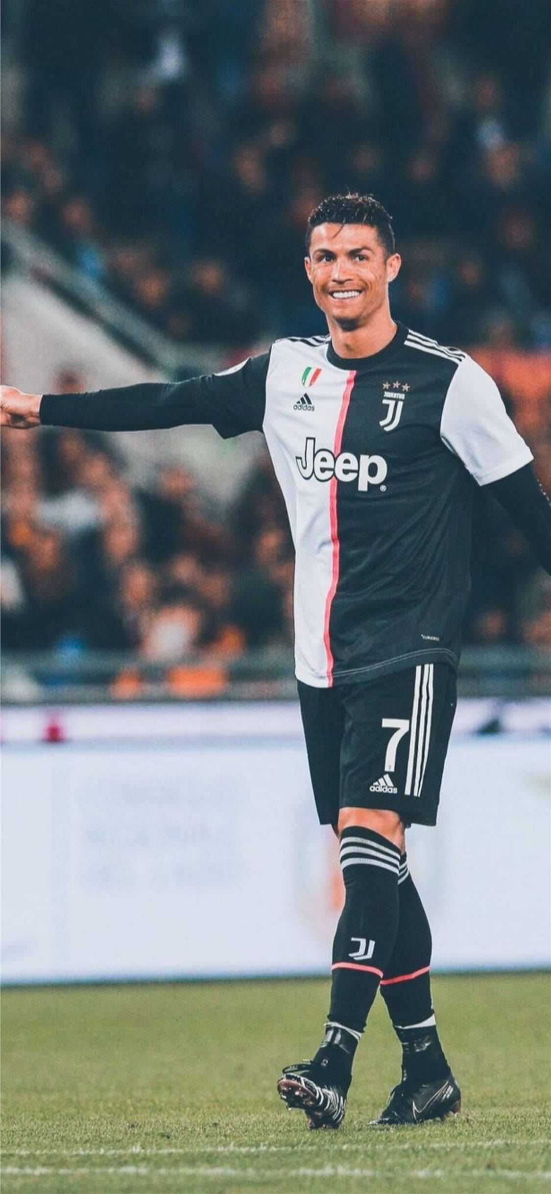 Download Juventus Team Cristiano Ronaldo iPhone Wallpaper
