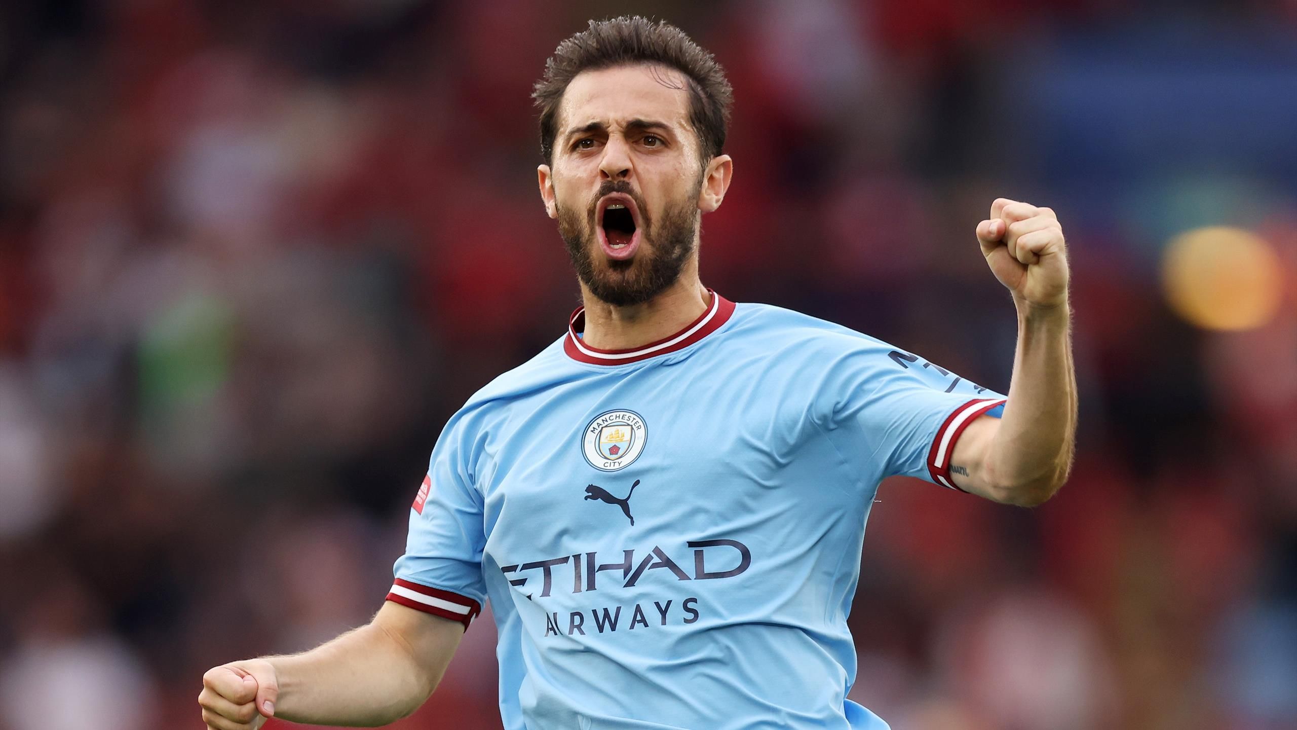 Barcelona given green light to sign Manchester City midfielder Bernardo Silva