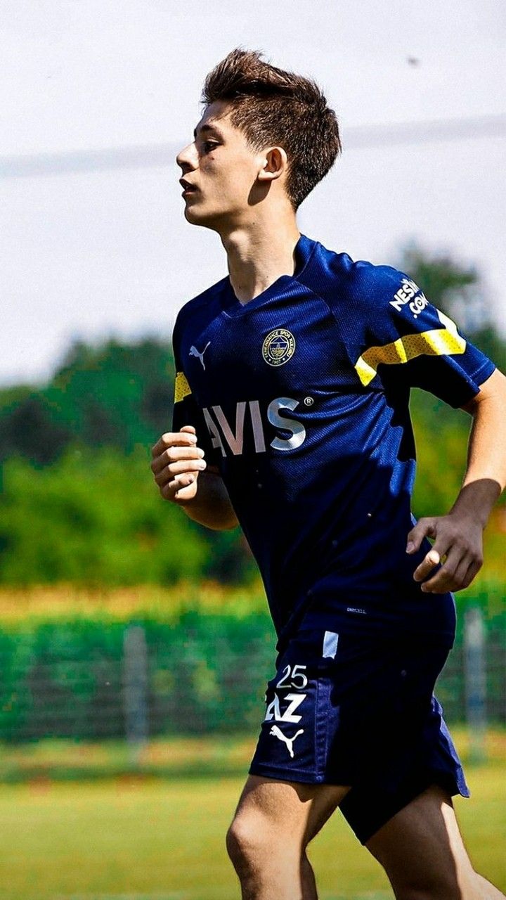 Arda Güler. Futbolcular, Mavi fener, Fotoğraf kabini