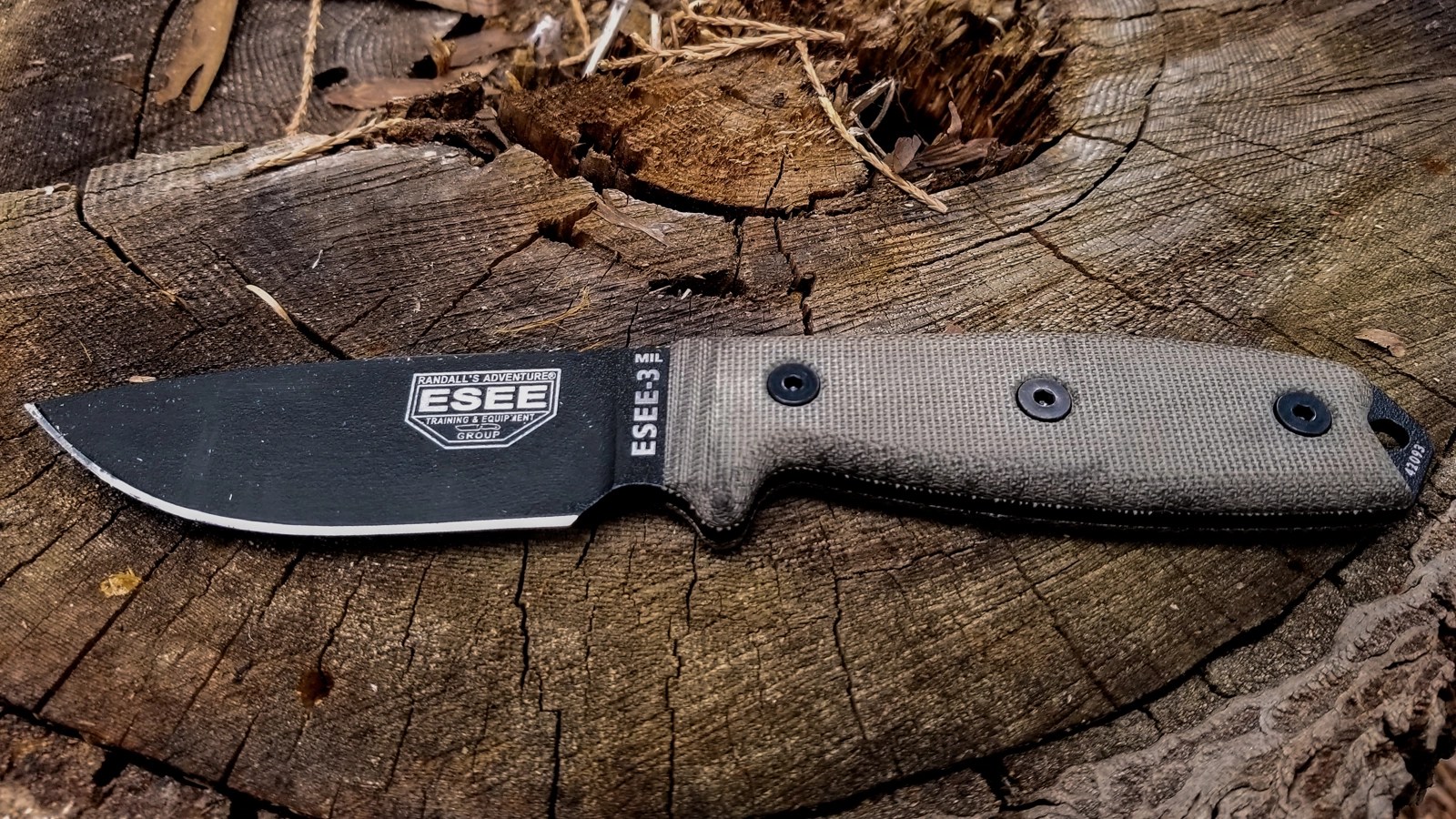 ESEE 3 MIL Fixed Blade: Practical And Fully Capable