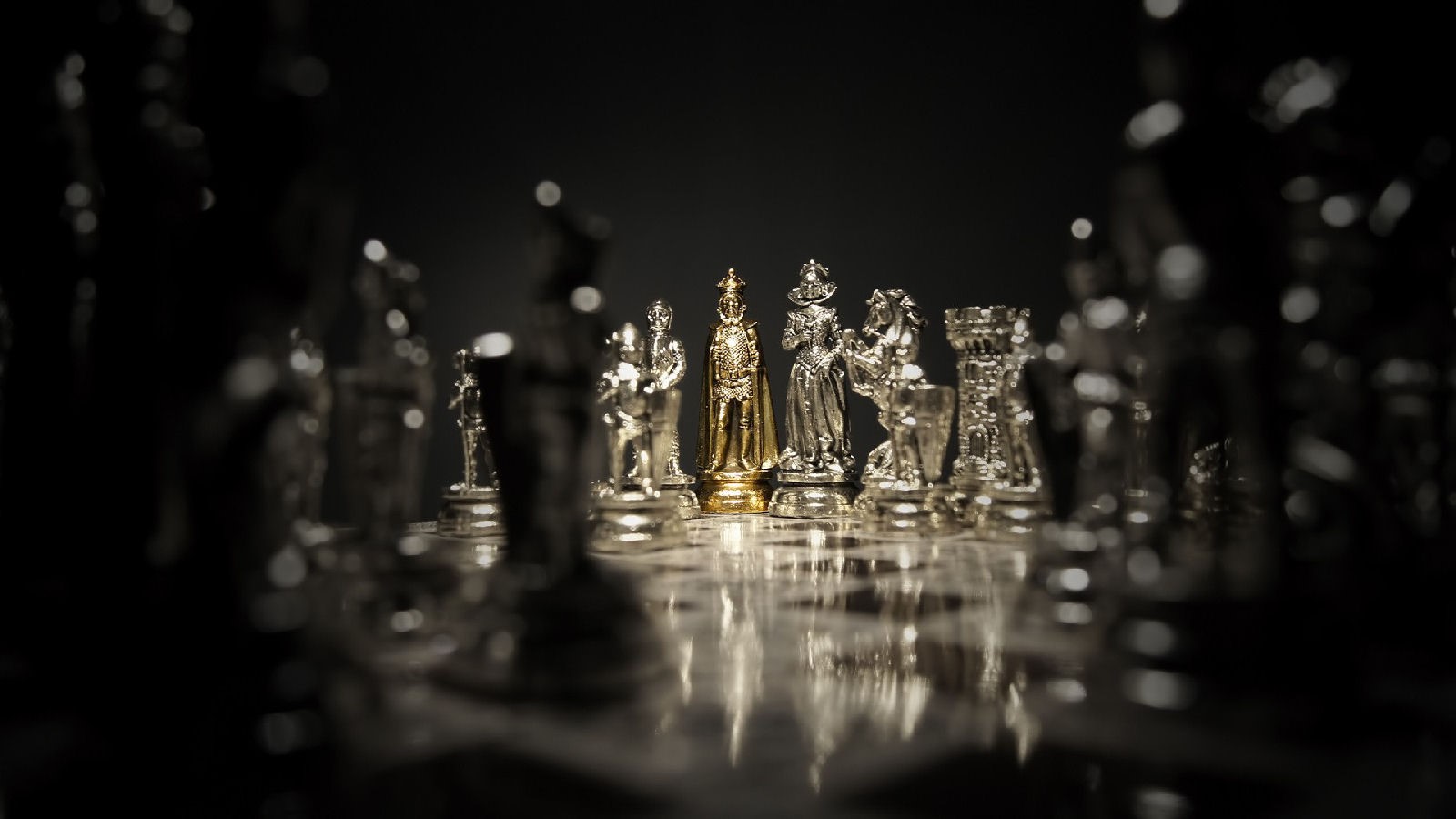 Wallpaper / chess, Gamer, king, parts, tower, horse, pawns, silver, gold, queen (royalty) free download