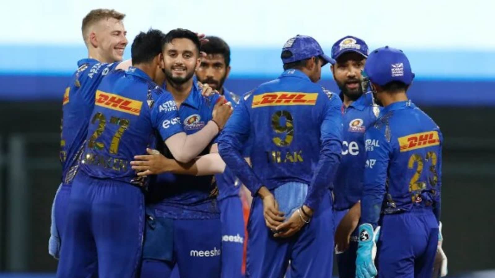 IPL announces first trade for 2023 season as Australia star joins MI from RCB