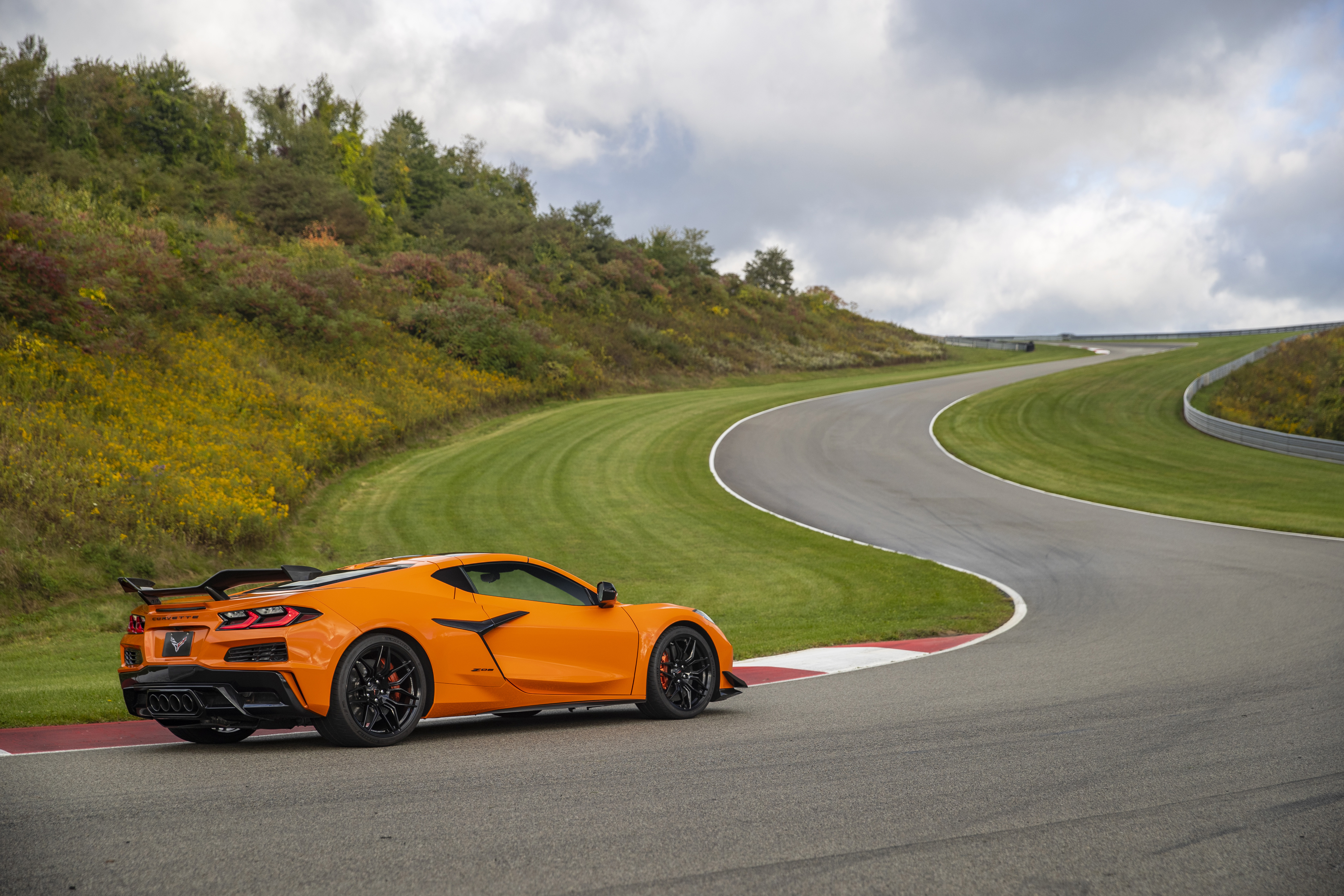 Chevrolet Corvette 2005 Orange