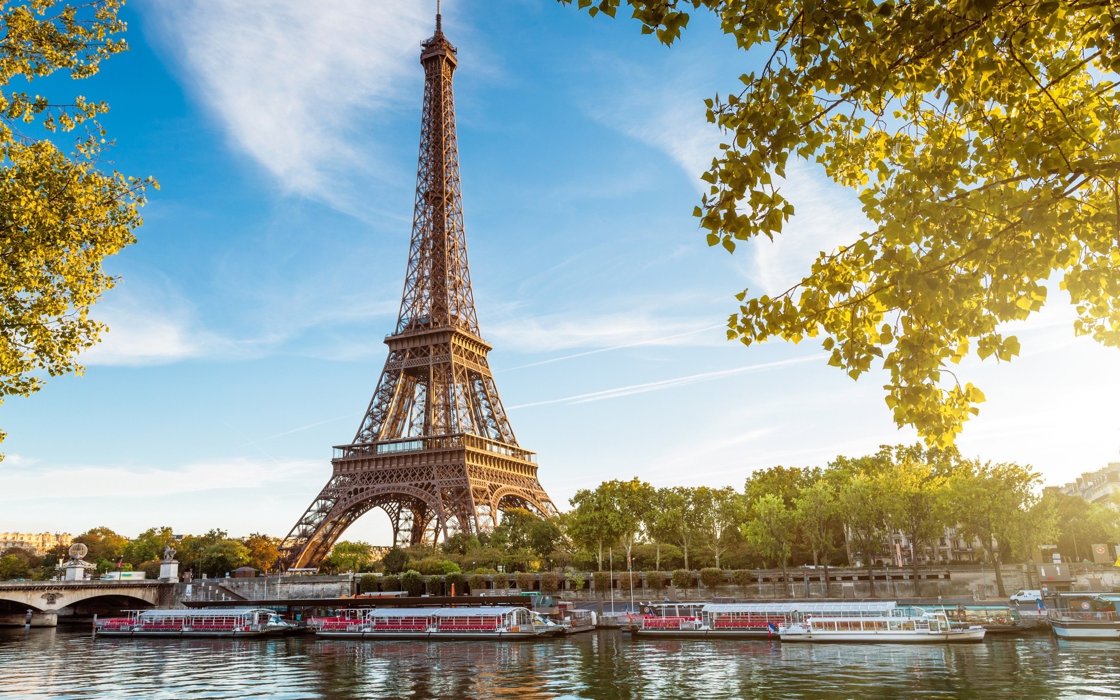 eiffel tower paris france