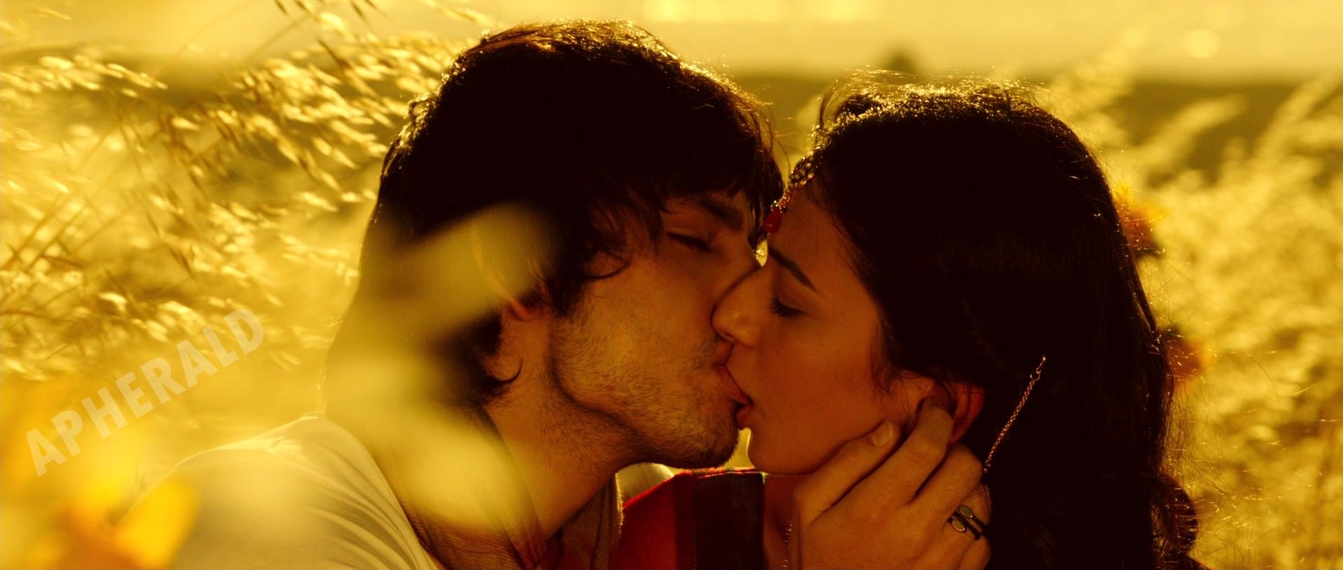 When MEGA Actress makes a PASSIONATE and SENSUOUS DEEP LIP KISS