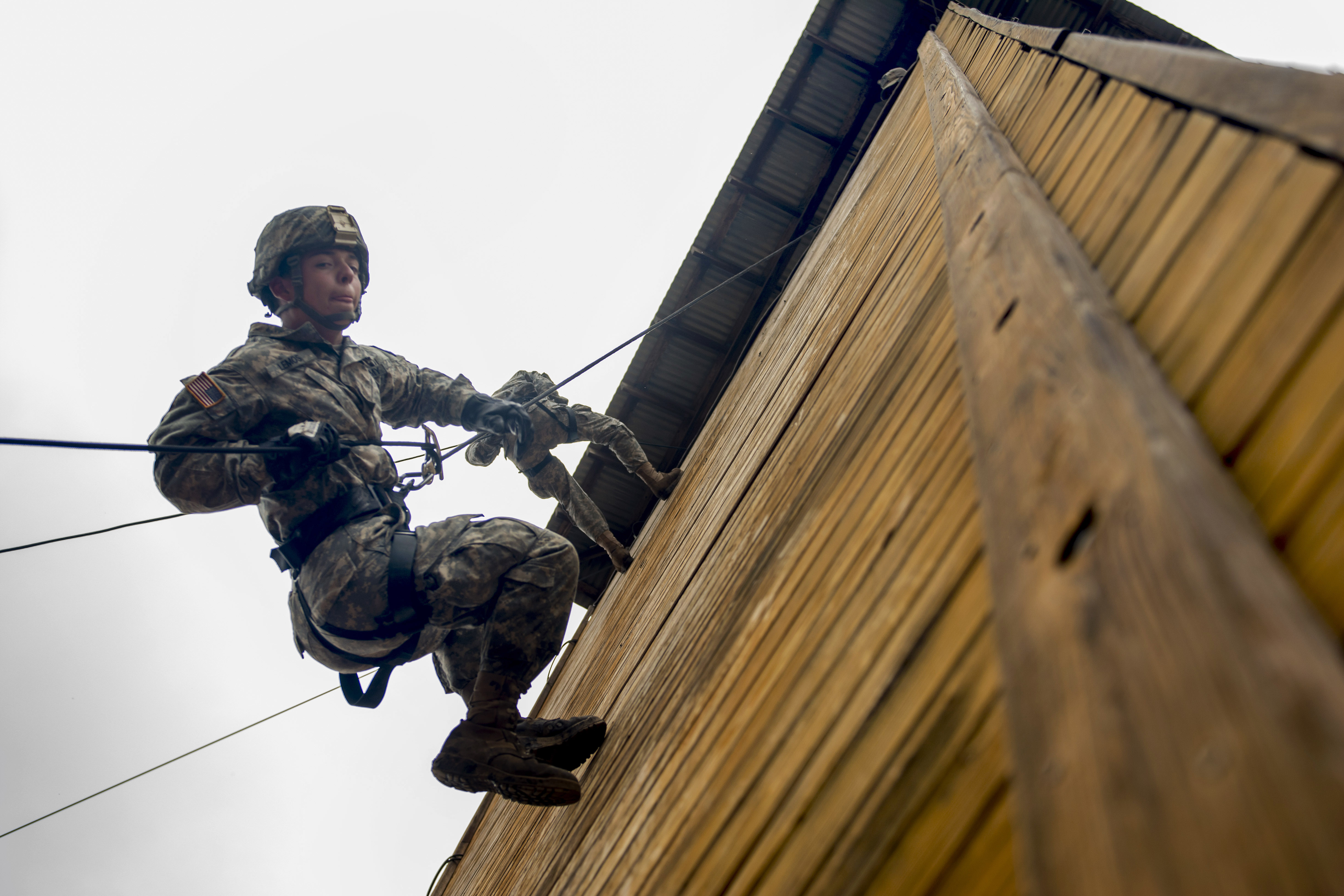 Rappelling Soldiers Wallpapers - Wallpaper Cave