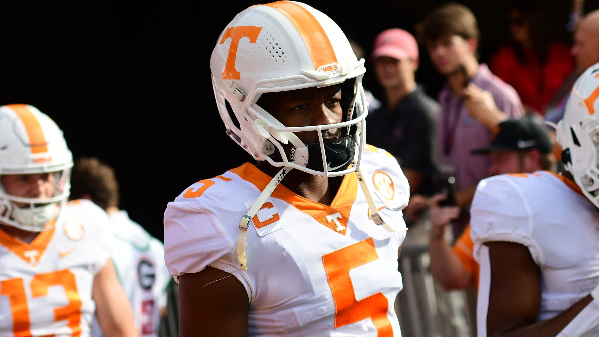Tennessee's Hendon Hooker leaves South Carolina game with torn ACL