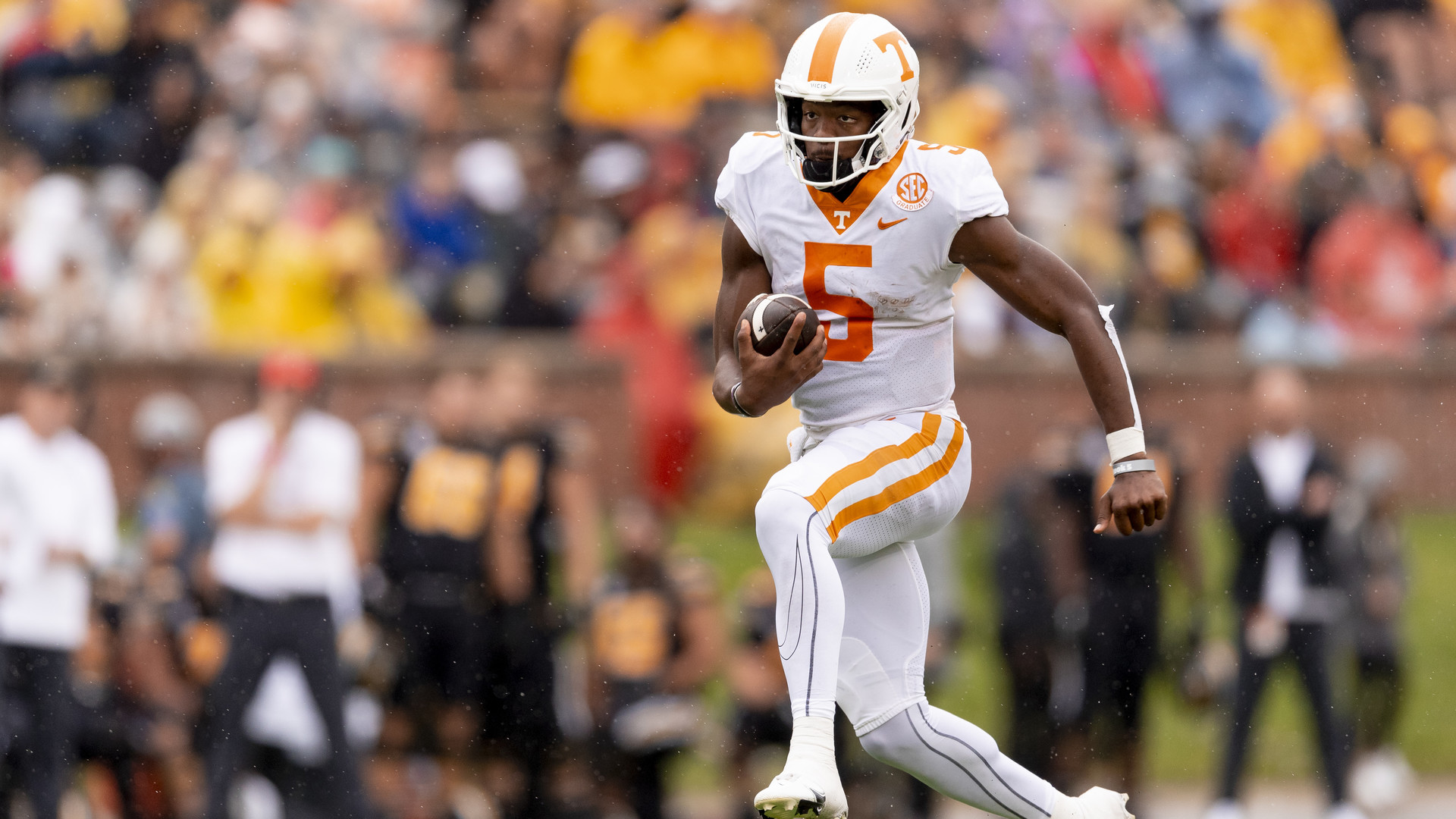 Hooker Named Manning Award Star of the Week of Tennessee Athletics