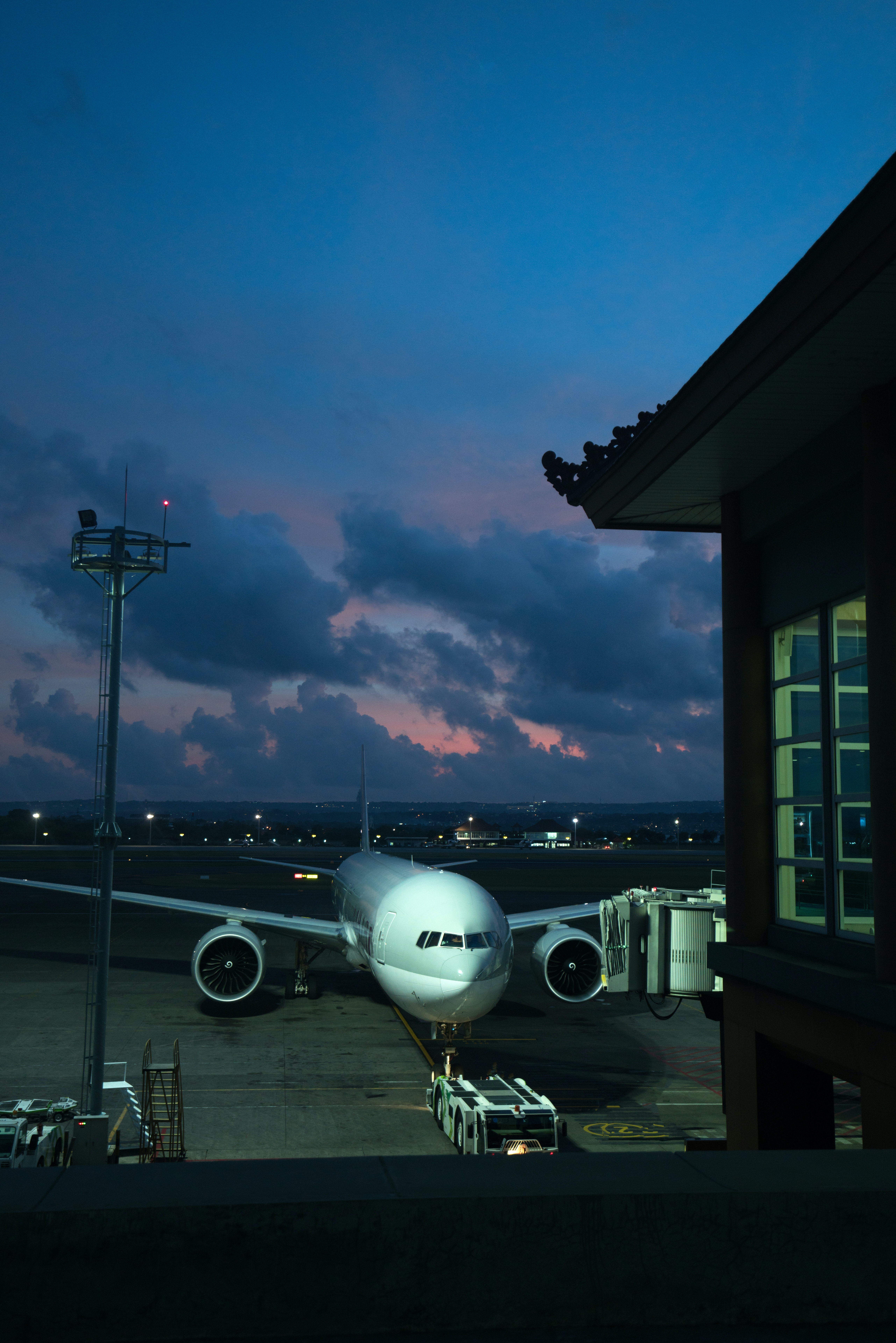 Airport Night Photo, Download Free Airport Night & HD Image