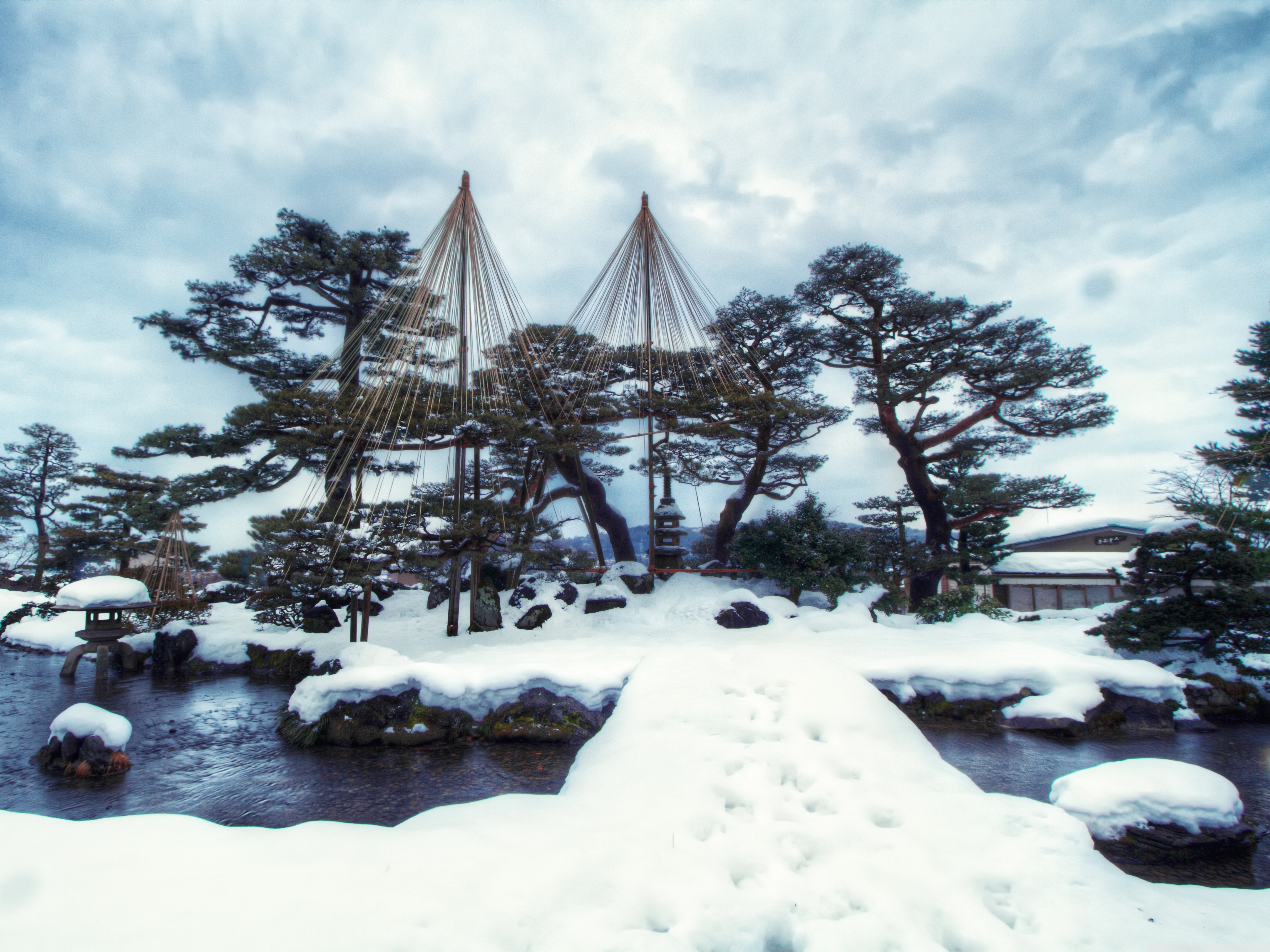 Kenrokuen Garden Winter Ultra HD Desktop Background Wallpaper for 4K UHD TV, Widescreen & UltraWide Desktop & Laptop, Tablet