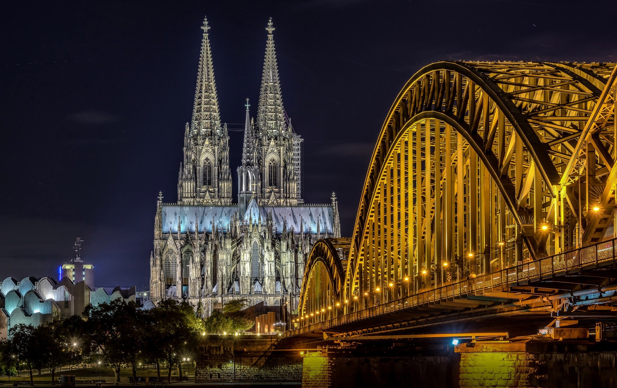 cologne cathedral, High Definition Background Gallery HD Wallpaper