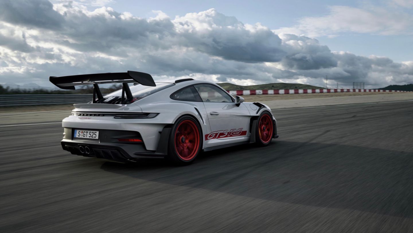 the new Porsche 911 GT3 RS