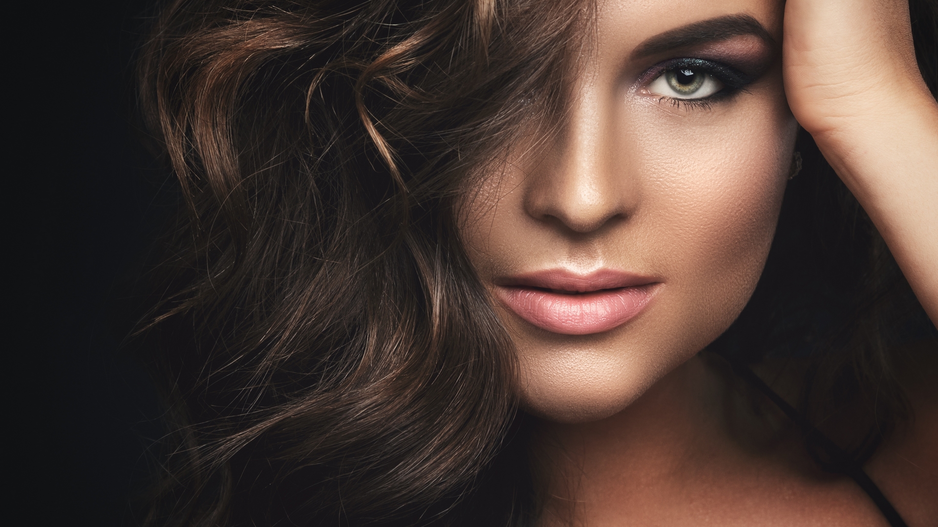 Wallpaper / model, girl, makeup, photograph free download