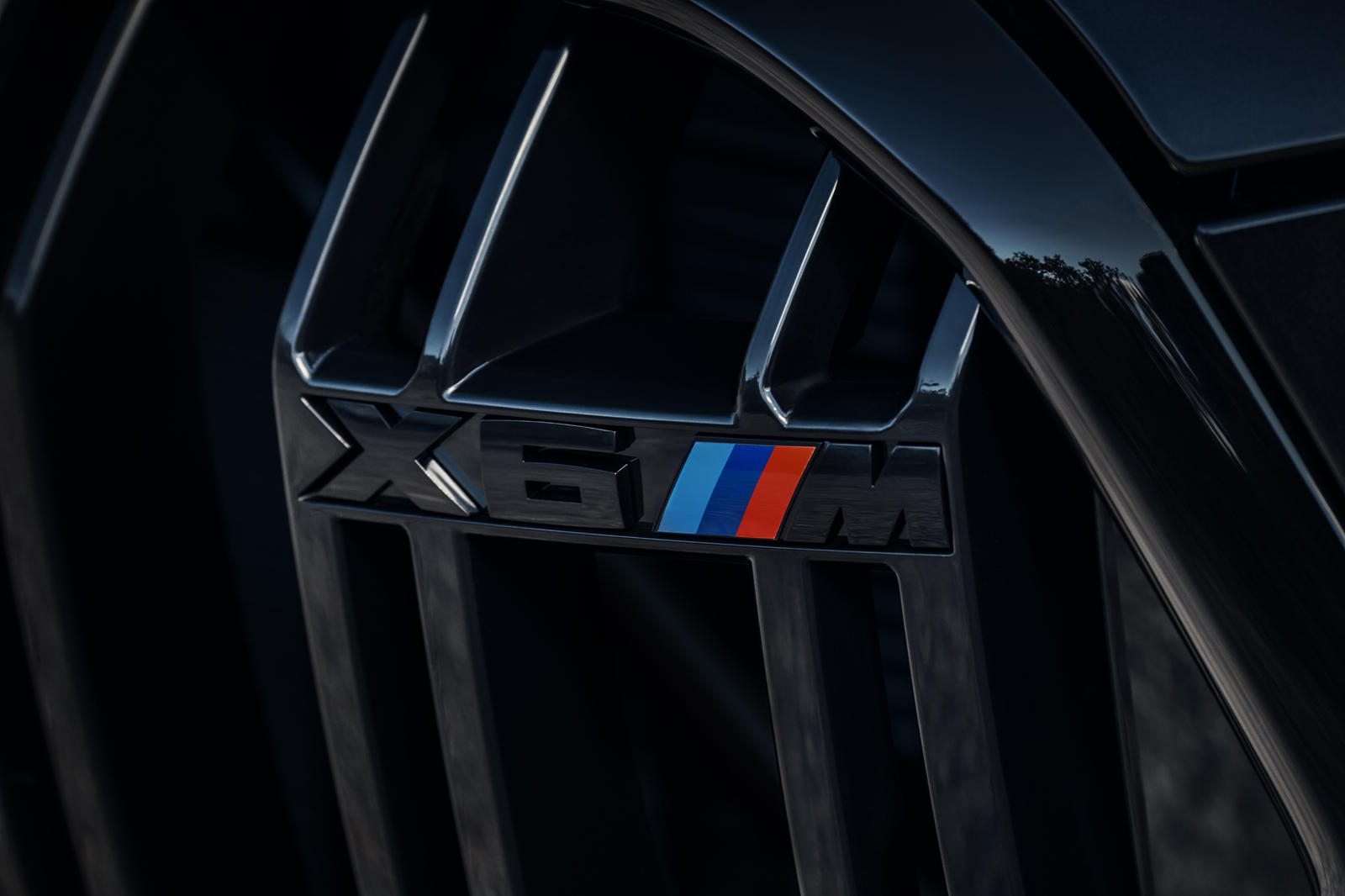 2023 BMW X6 M Exterior Dimensions: Colors Options & Accessories