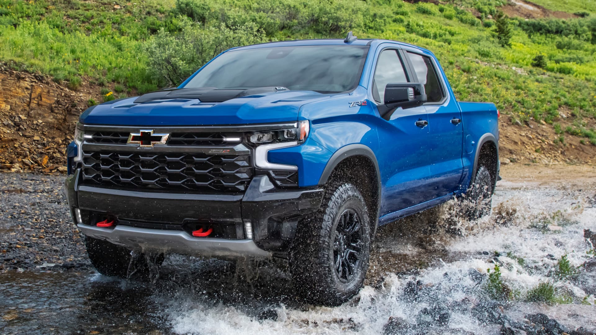 GM Debuts Off Road Chevrolet Silverado ZR2 As Flagship Truck Ahead Of EV Pickup