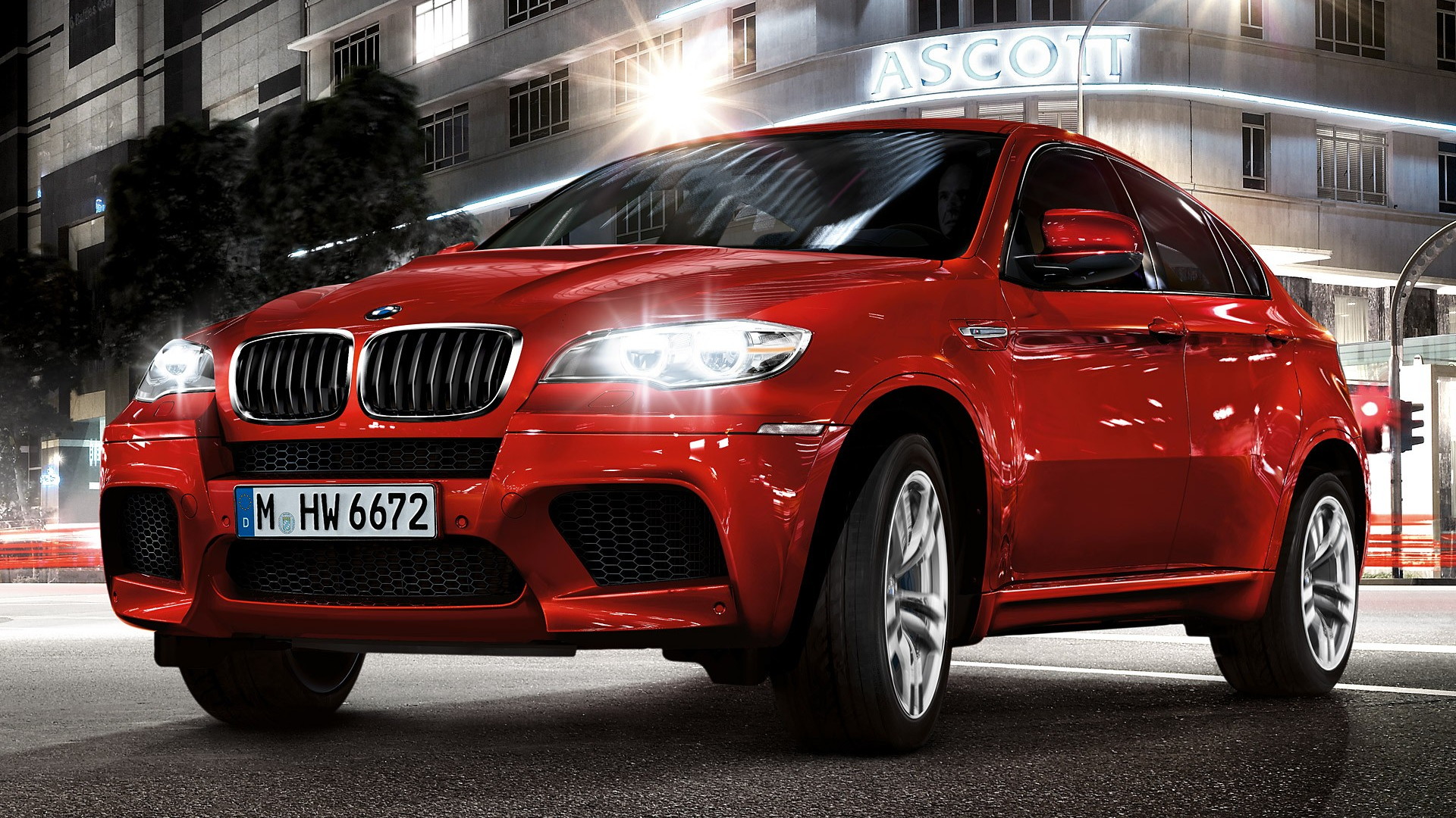 BMW X6 M Preview: New(ish) Look, Same Crazy Power