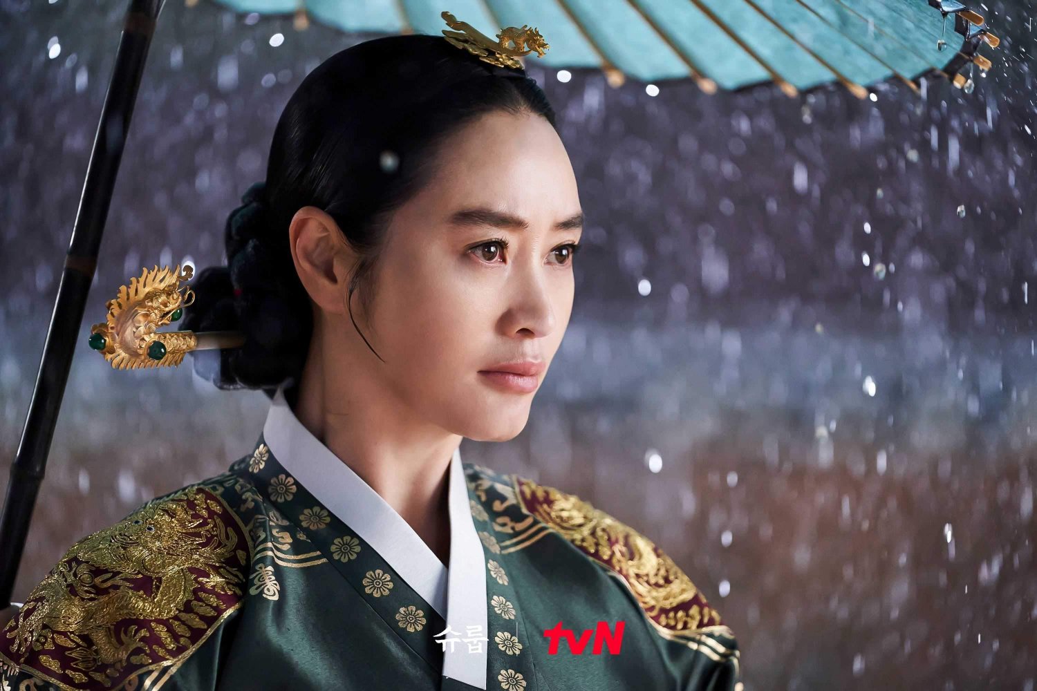 Photos New Stills Added for the Upcoming Korean Drama 'Under the Queen's Umbrella' HanCinema