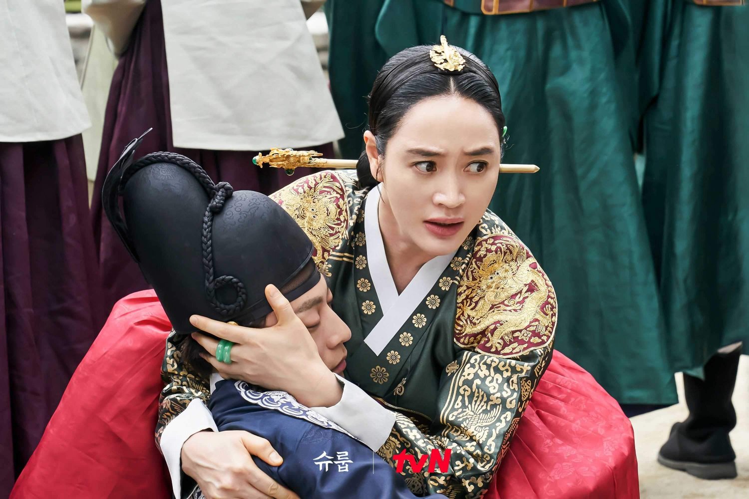Photos New Stills and Behind the Scenes Image Added for the Korean Drama ' Under the Queen's Umbrella' HanCinema