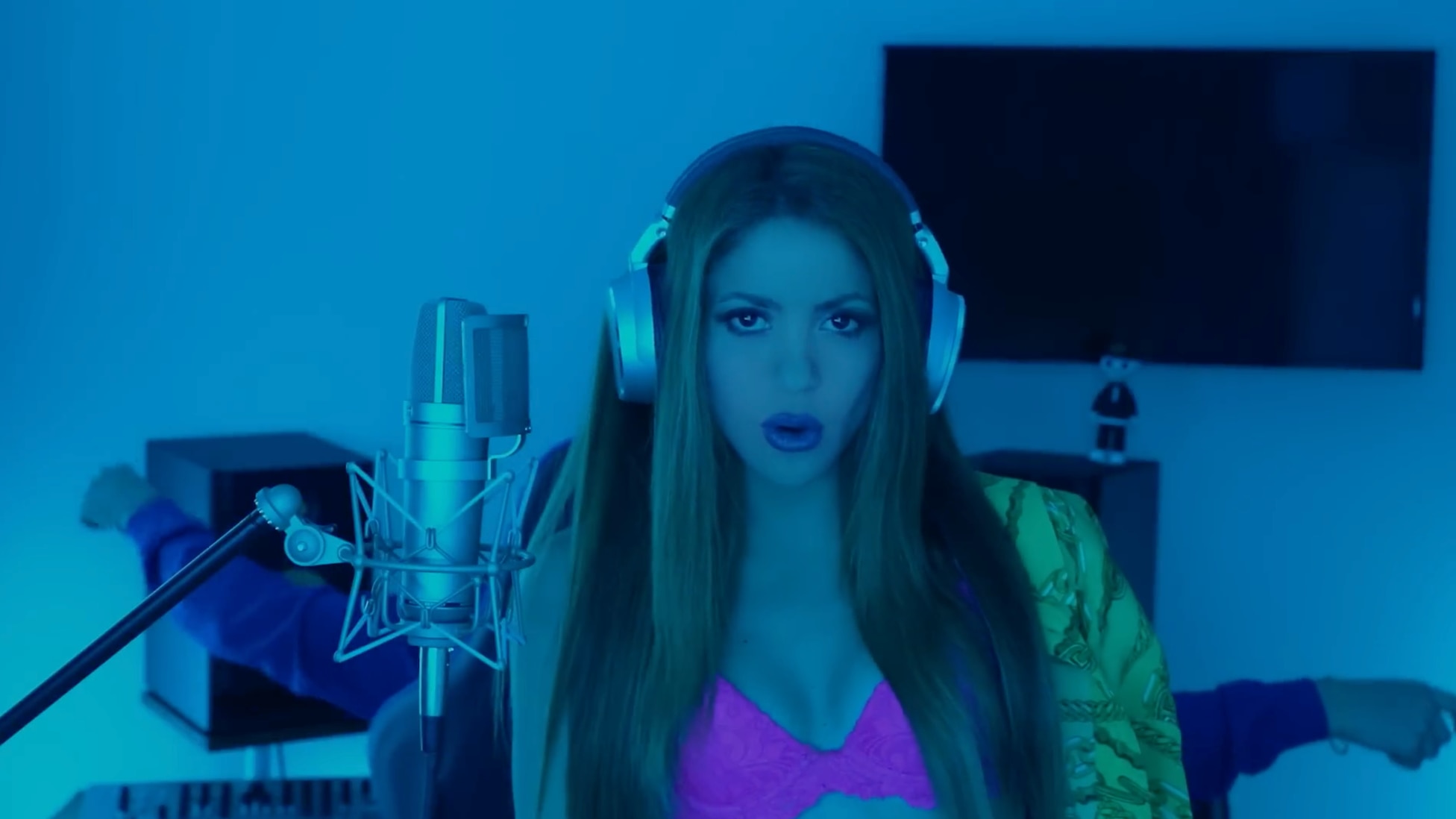 Shakira BZRP Music Session song about Piqué live reactions: Beef, Lyrics, Clara Chia