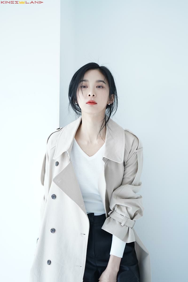 Lee Chung Ah ideas. artis, pakaian kantor wanita, gaya kantoran