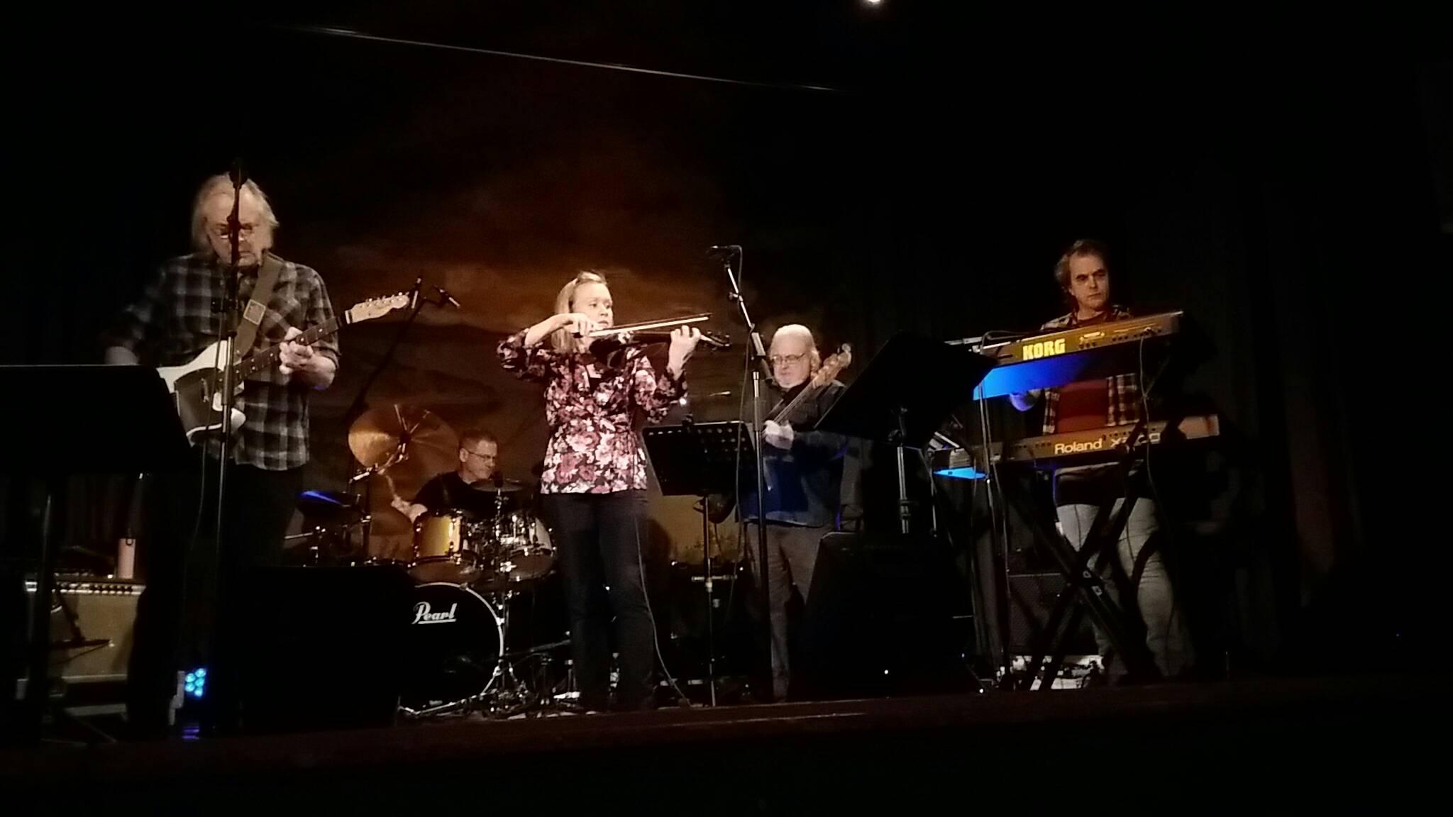 SUNHILLOW discography and reviews