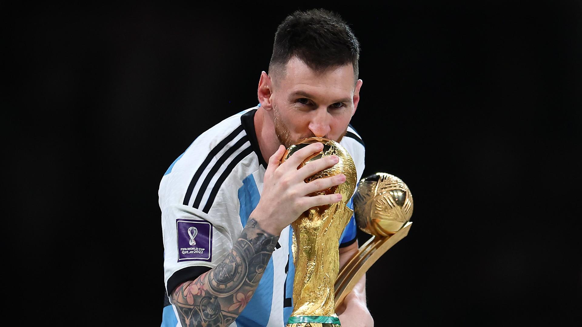 Messi kissing world cup trophy Wallpaper Download  MobCup
