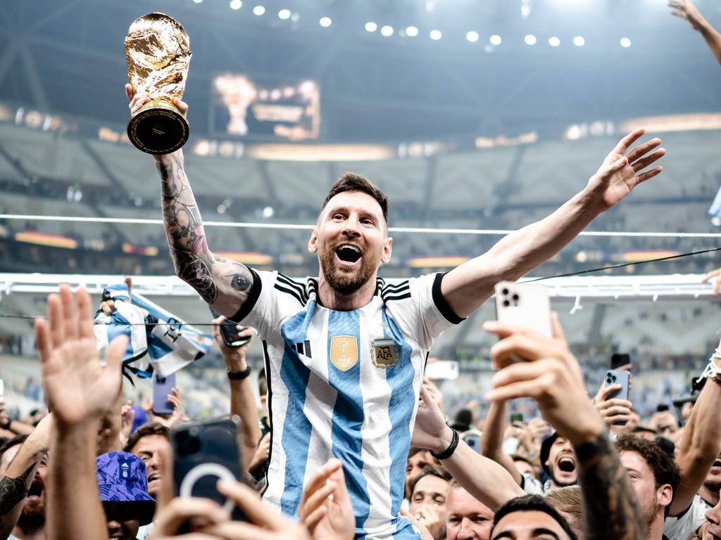 Why did Leo Messi lift the World Cup in Qatar wearing some kind of tunic   Quora