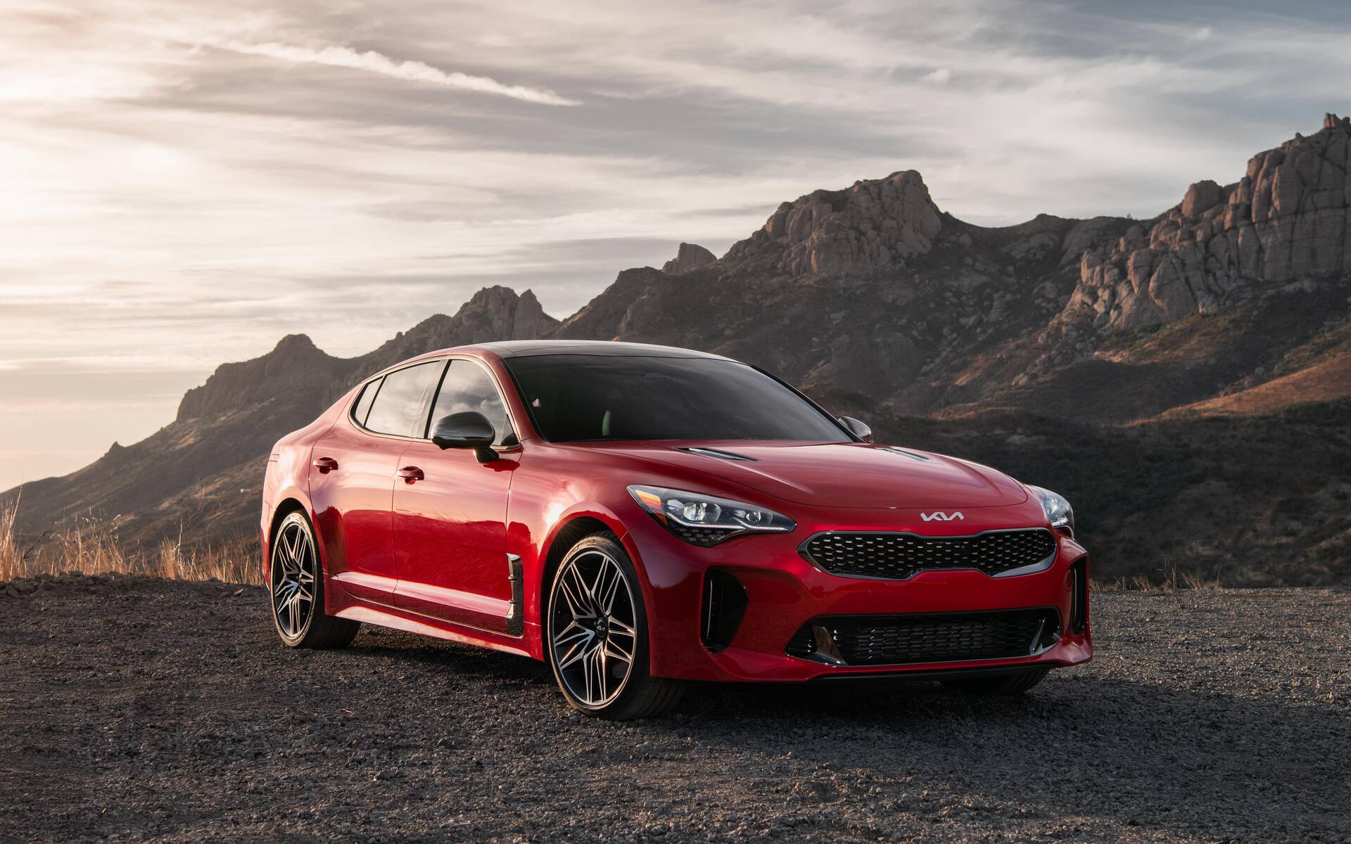 2023 Kia Stinger Photo 1 Car Guide