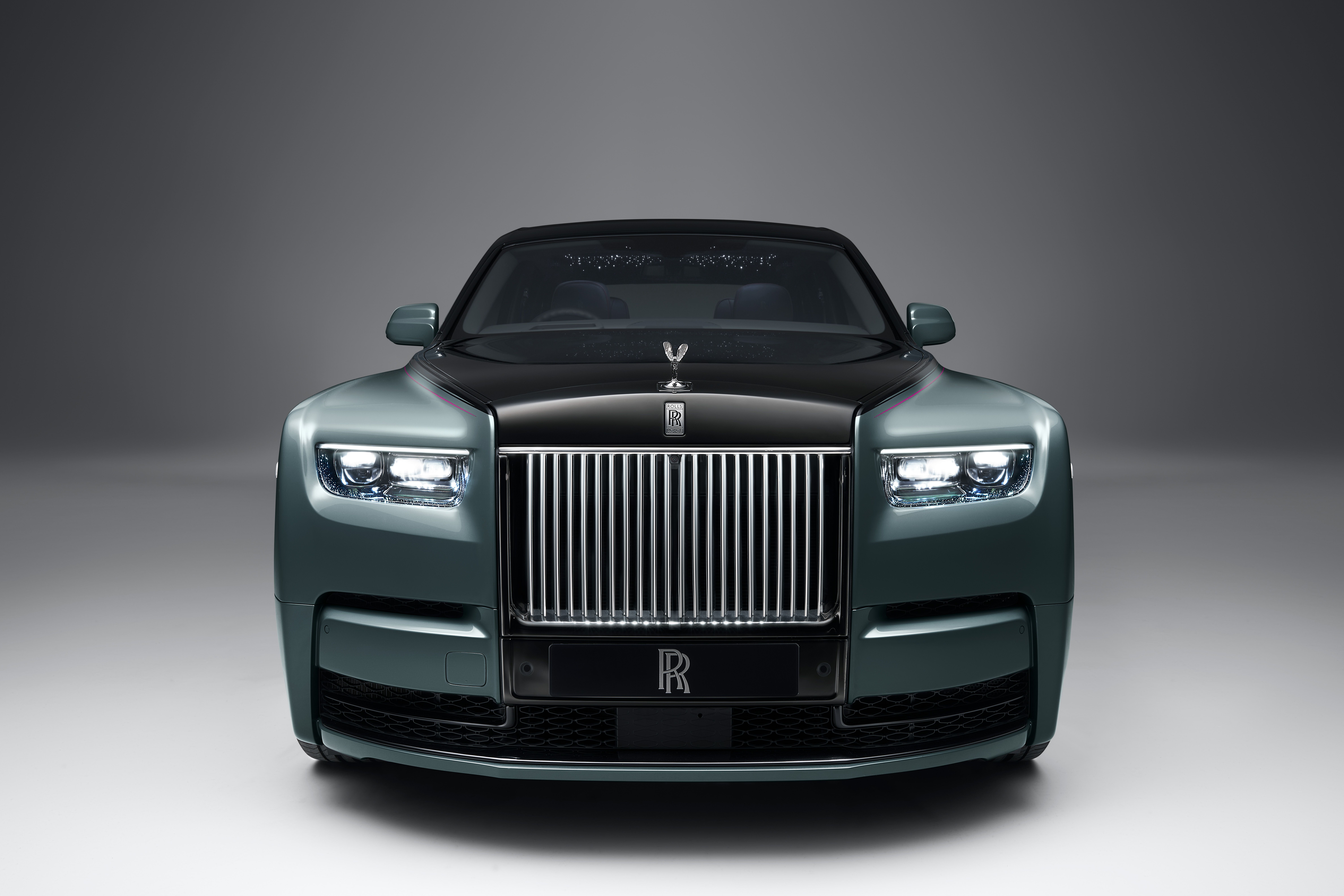 View Photo Of The 2023 Rolls Royce Phantom