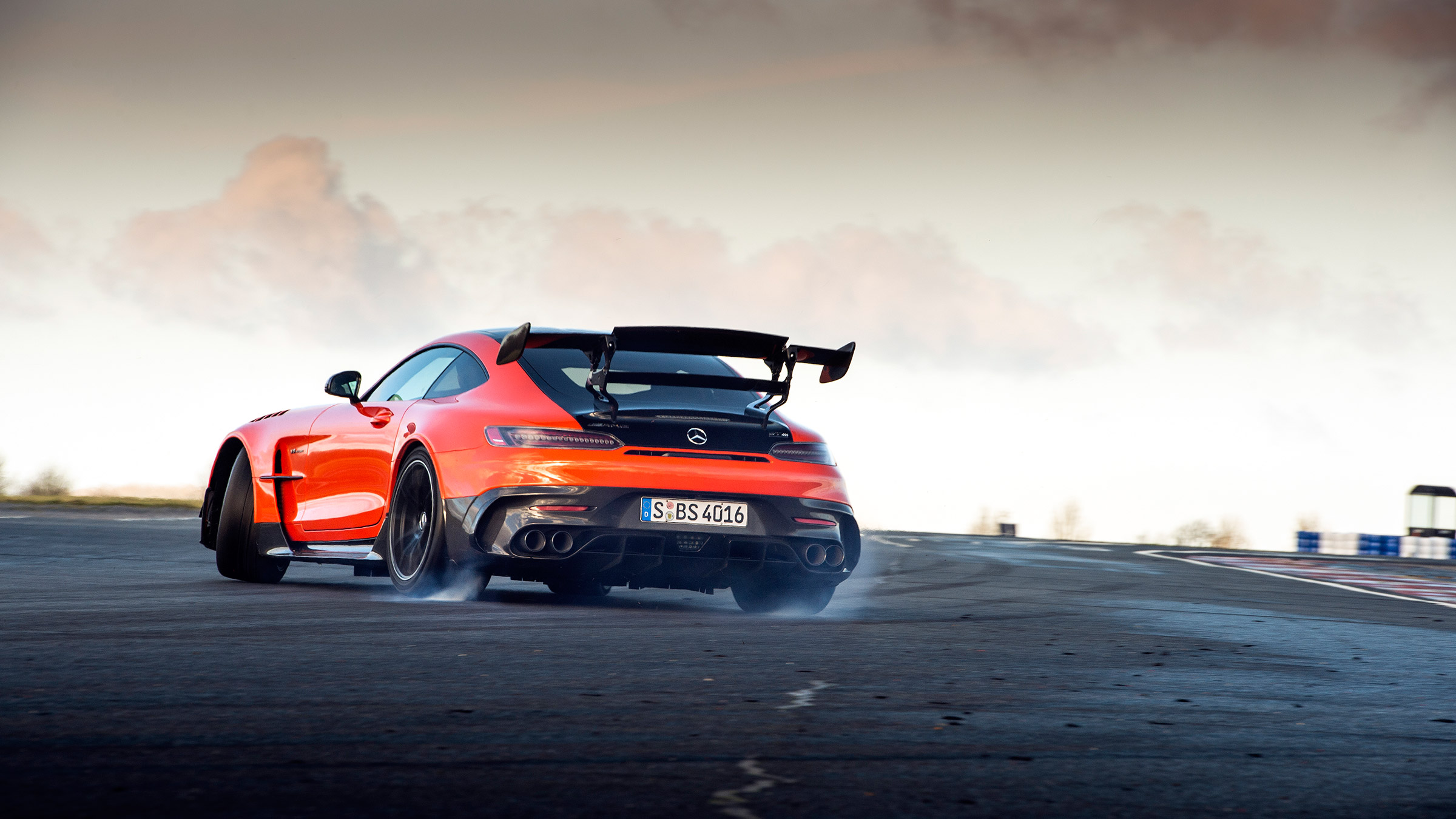 Mercedes AMG GT Black Series 2021 Review