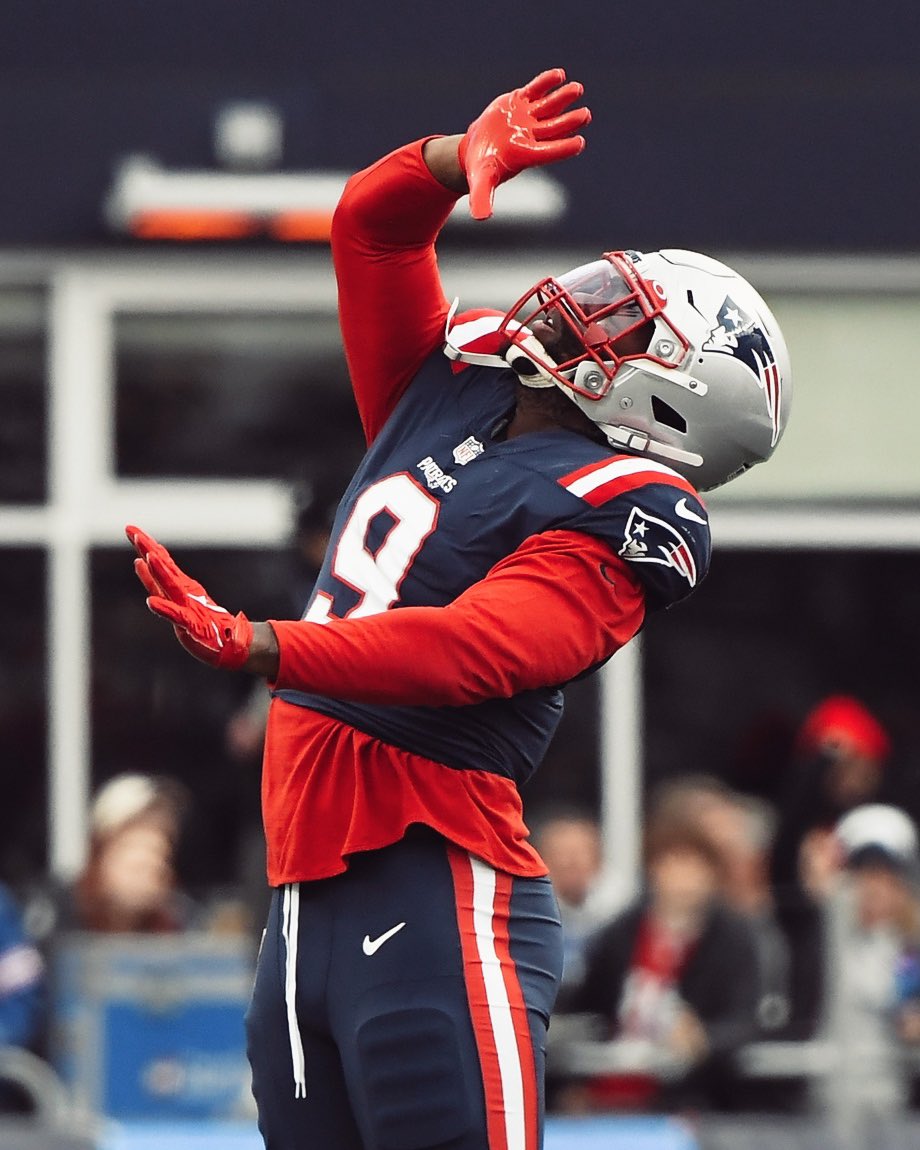 Patriots Matthew Judon carrying a little extra on signature red sleeves  after birth of daughter, Azayda Joy 