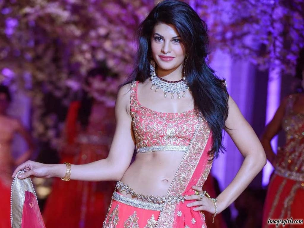 Jacqueline Fernandez Hot Photo At Fashion Show