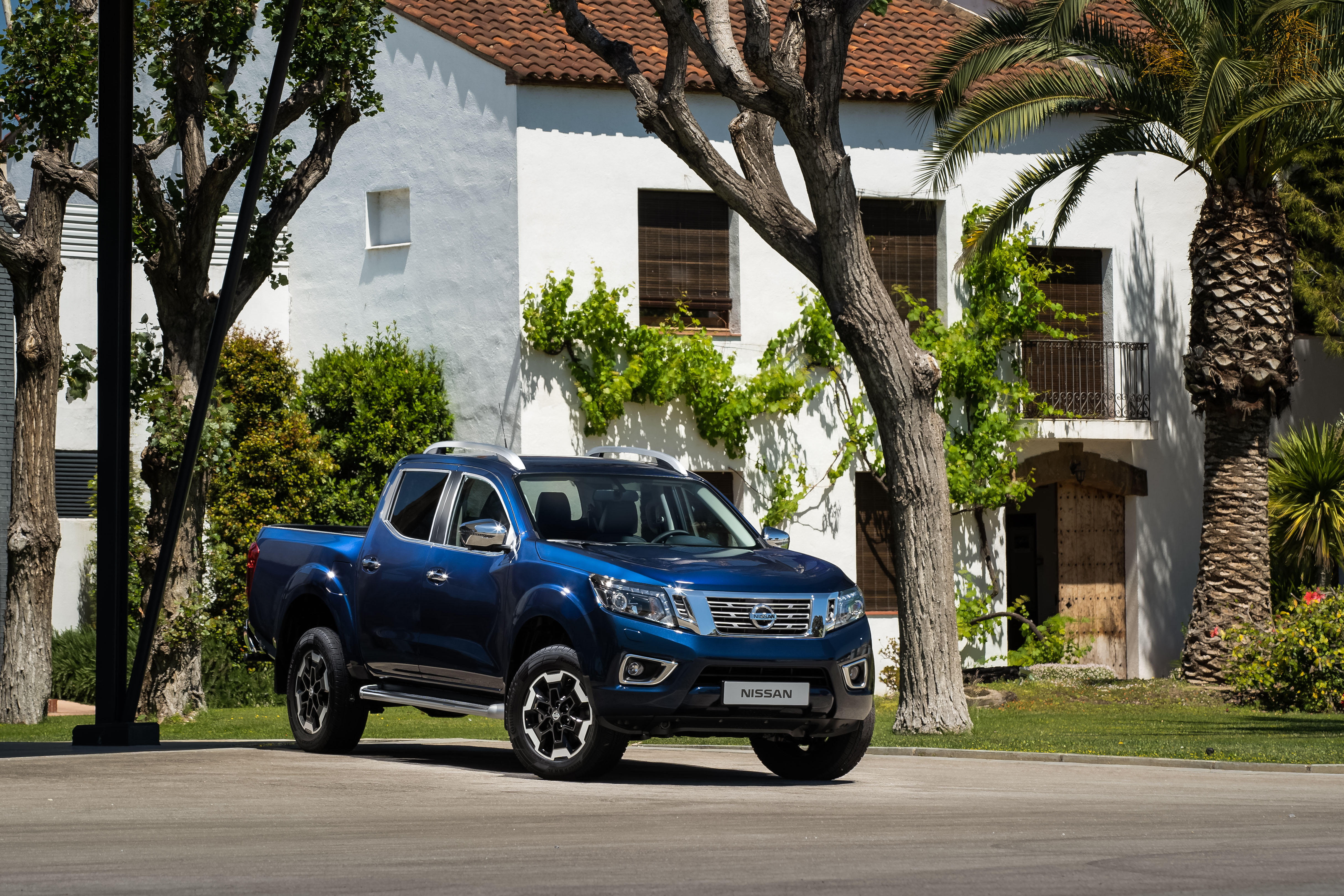 4K Nissan Navara Wallpaper and Background Image