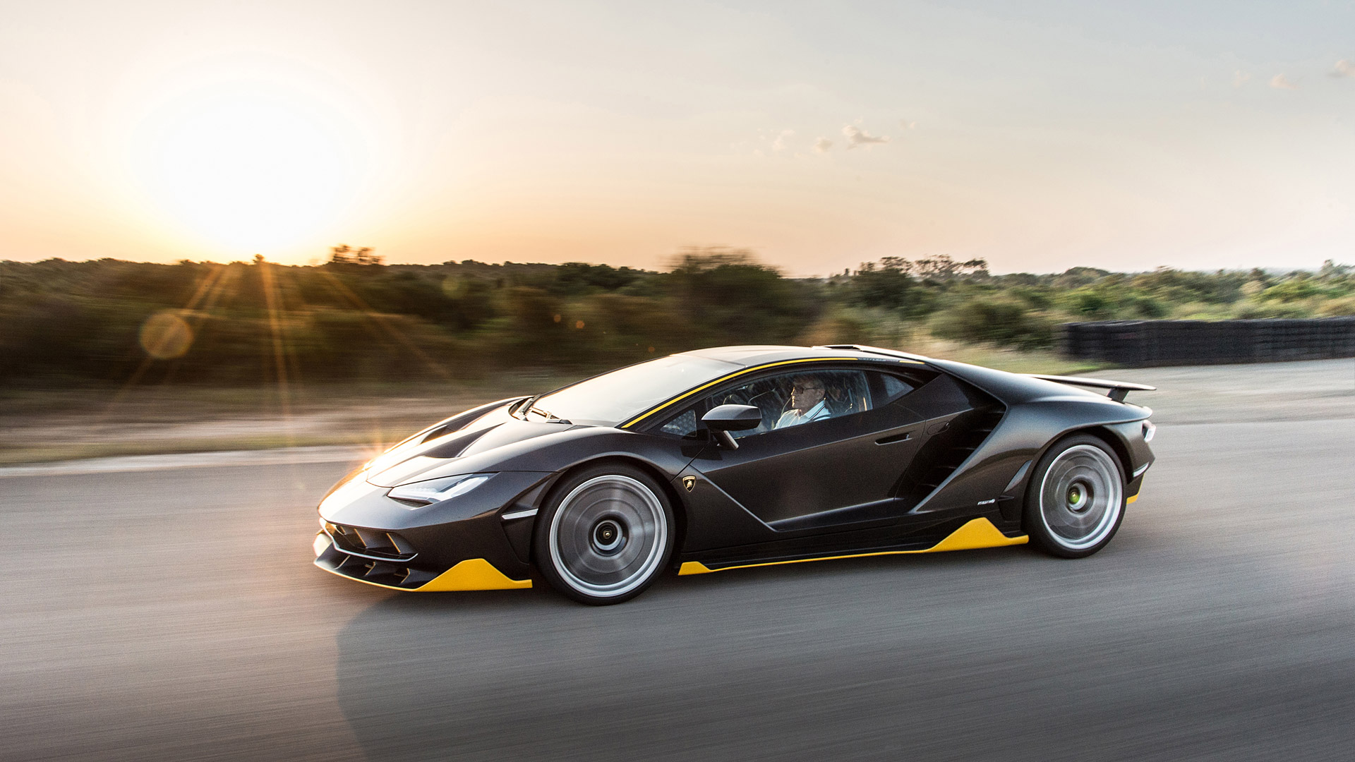 Спорткар Lamborghini Centenario