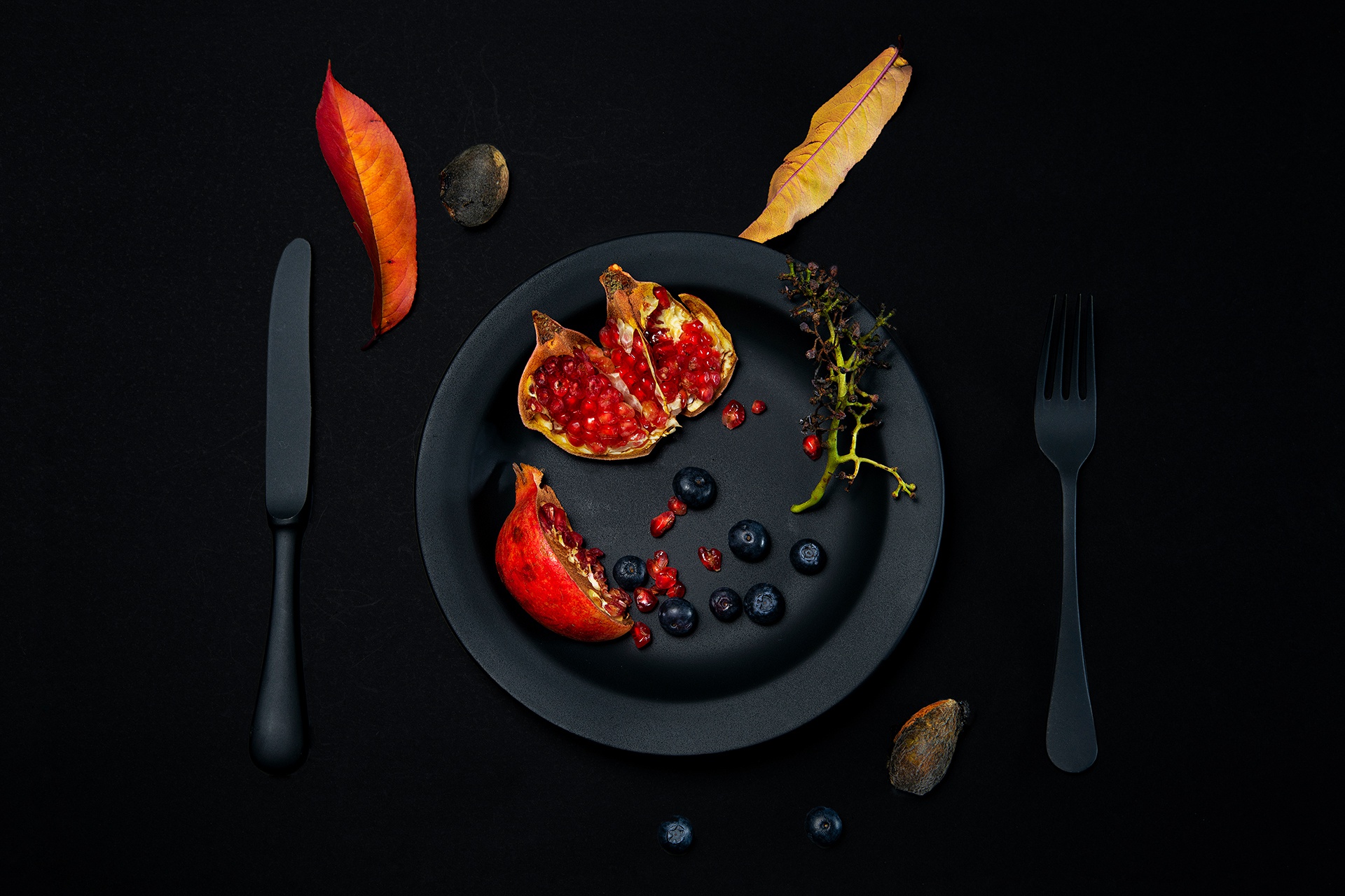 Wallpaper, food, fork, knife, dark, fruit, berries 1920x1280