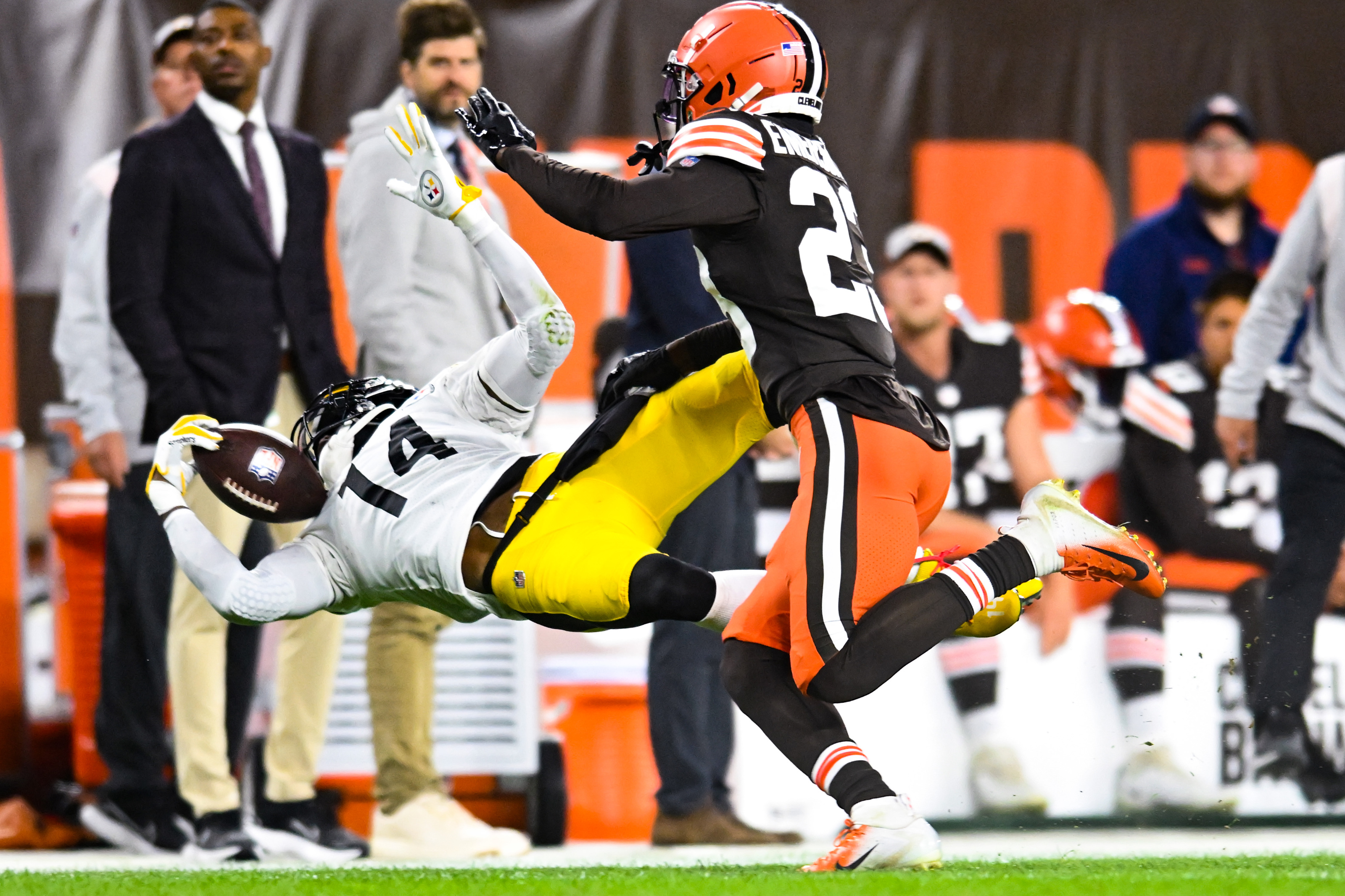 George Pickens catch just a glimpse of his ceiling with the Steelers