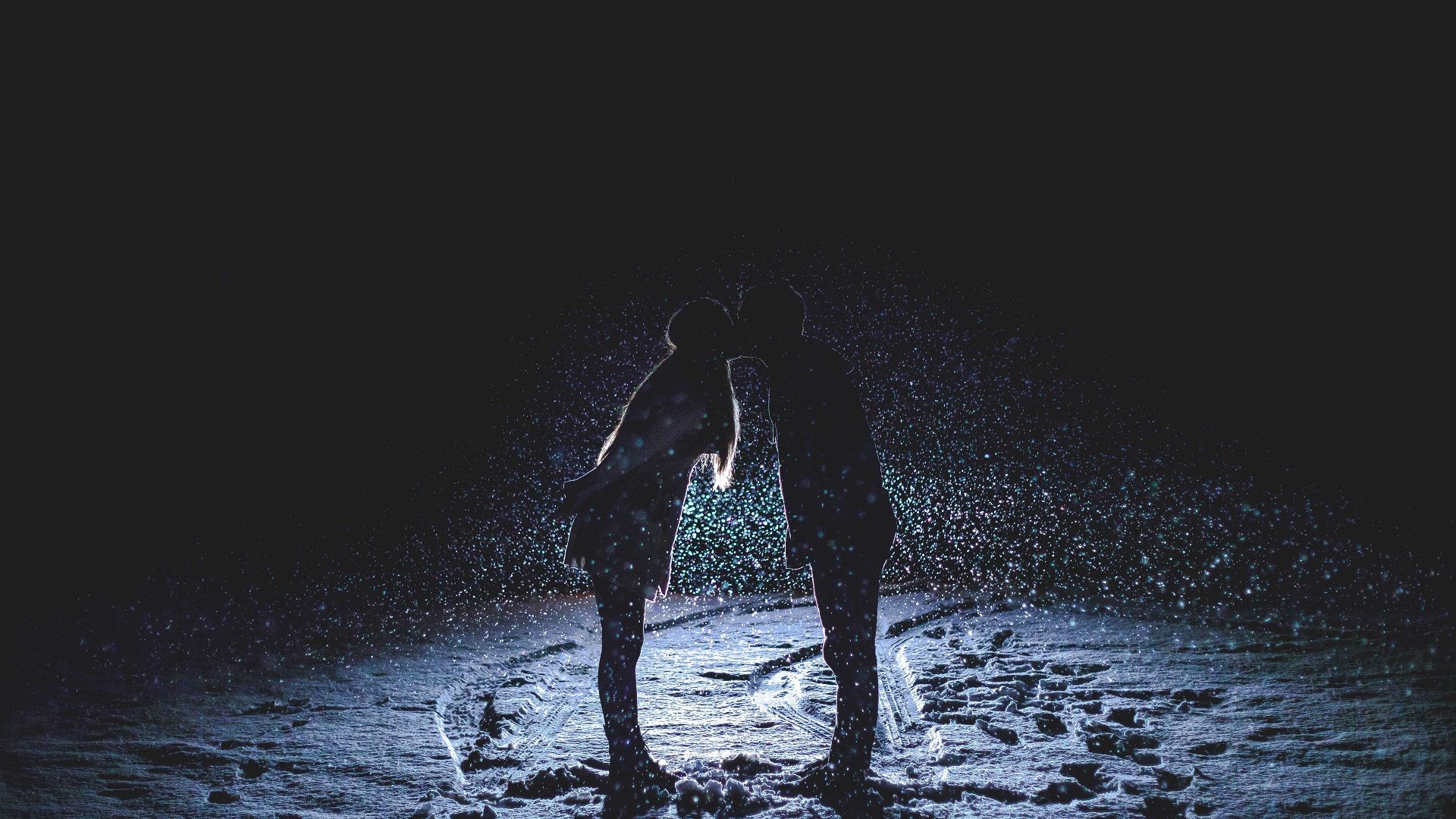Desktop Wallpaper Kissing Couple In Rain At Romantic Night, HD Image, Picture, Background, M7cz A