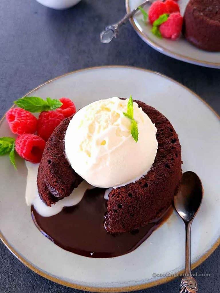 Eggless Chocolate Lava Cake (quick dessert)