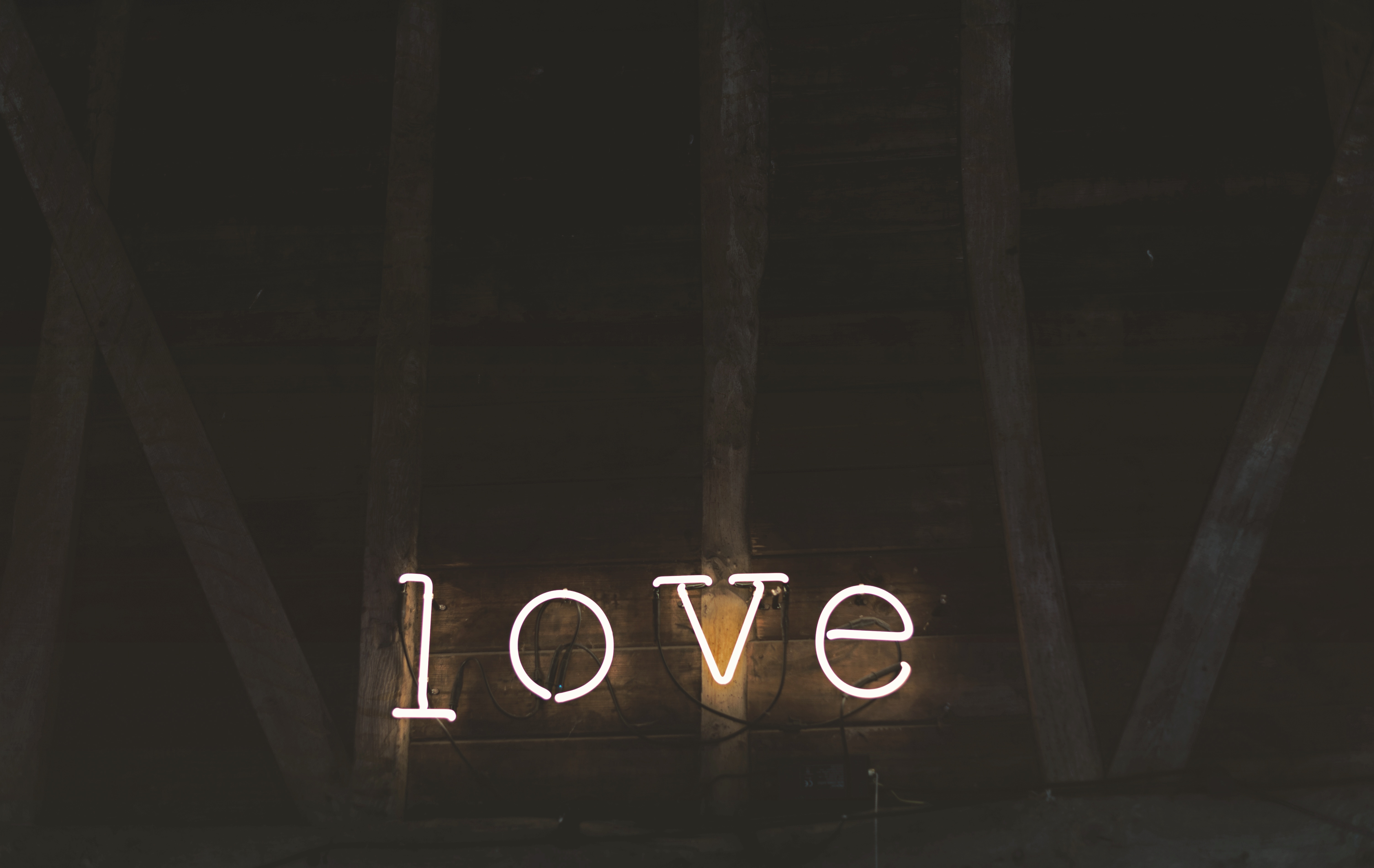 6015x3800 dark, love, neon light, wallpaper, building, valentine, sign, light bulb, wood, night, PNG image, neon, glow, love wallpaper, love background, rafter Gallery HD Wallpaper