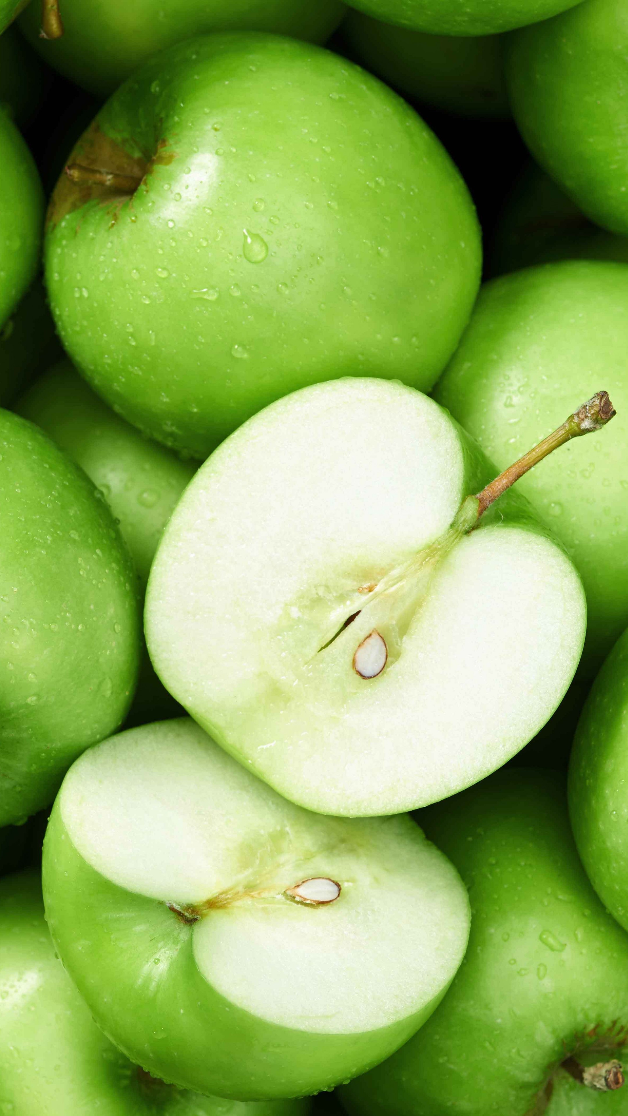 Green apple background  Pictures of food • Foodiesfeed • Food pictures  —Pictures of food • Foodiesfeed • Food pictures