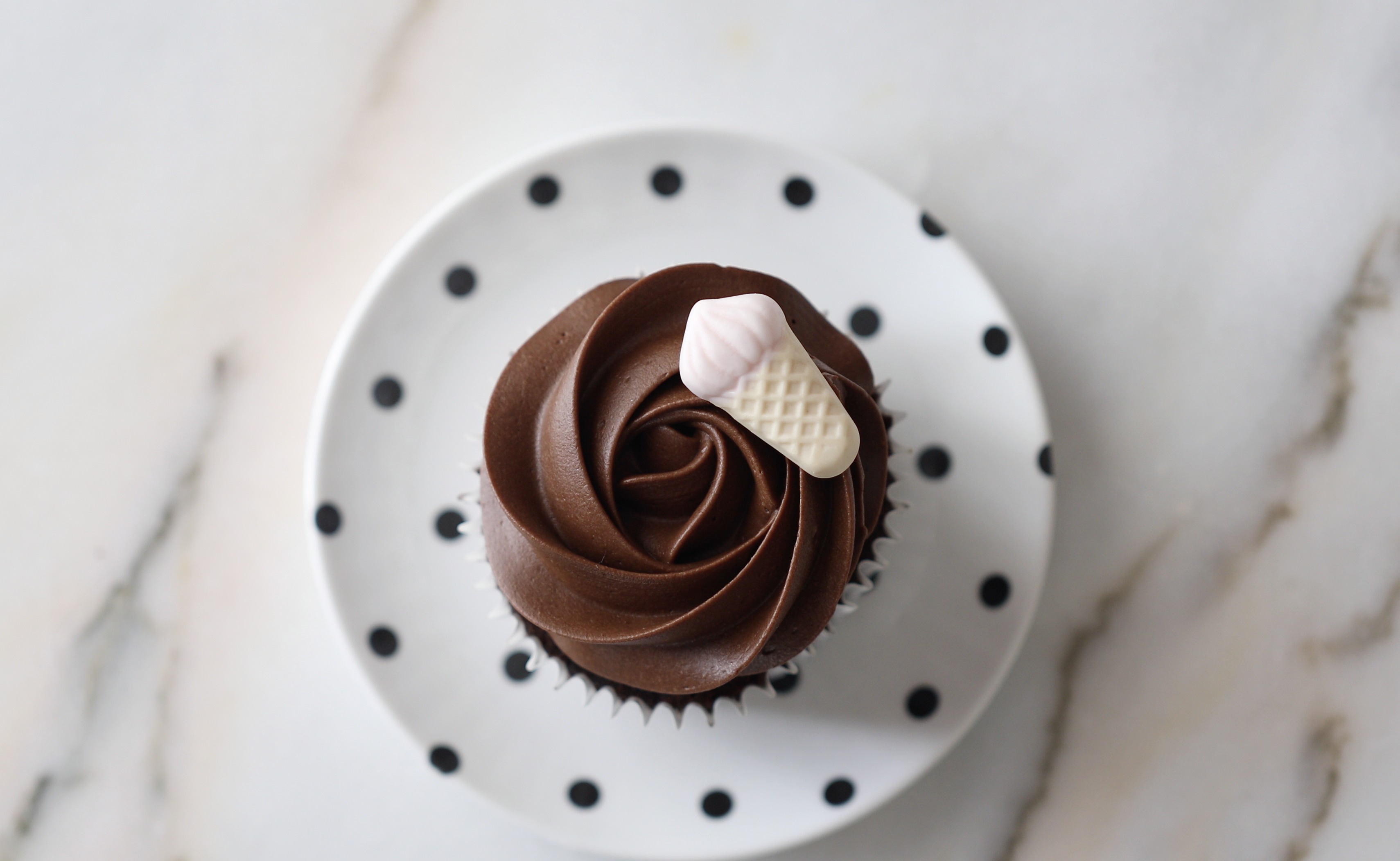 Triple chocolate cupcakes for valentines day For Baking :::GET INSPIRED