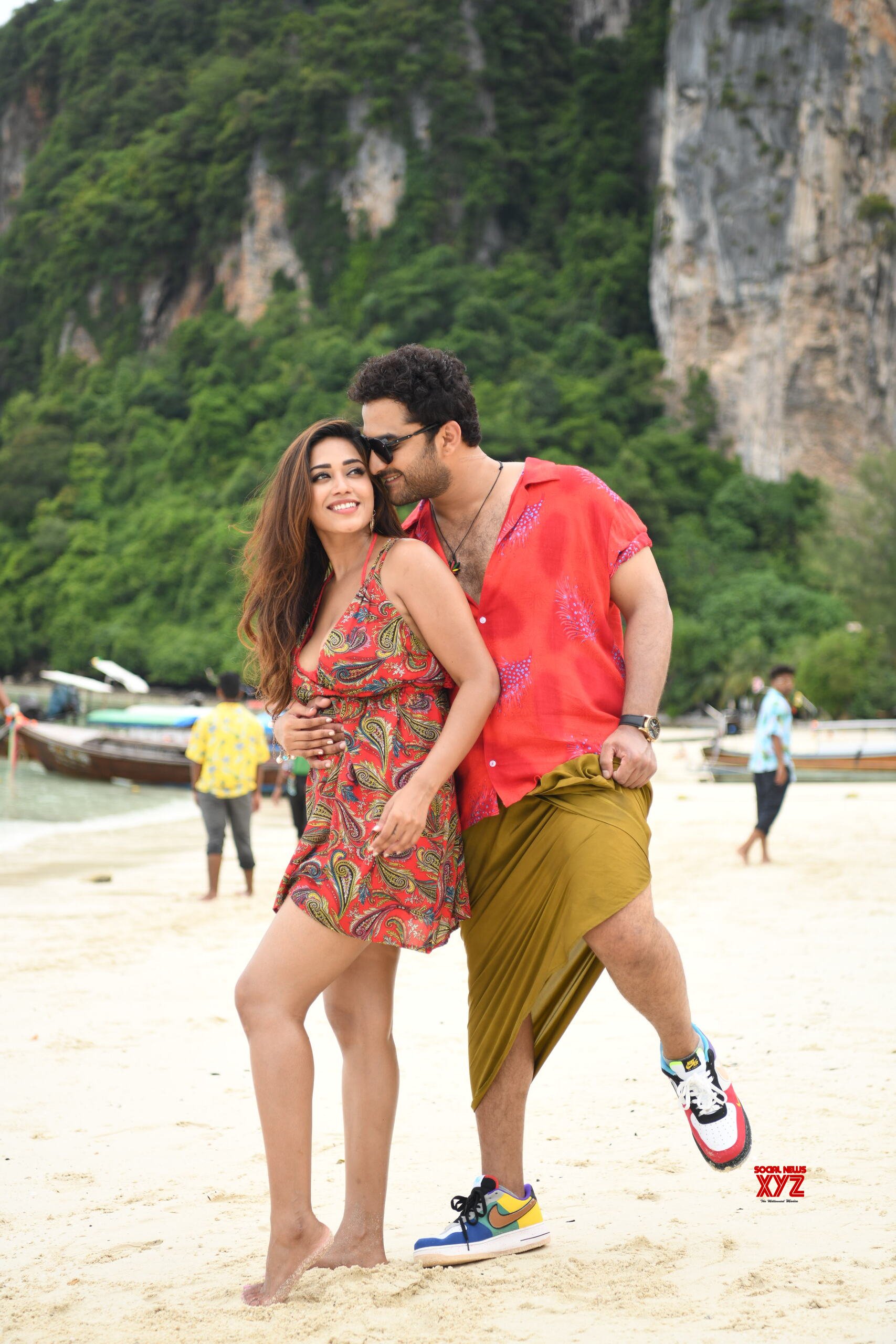 Vishwak Sen And Nivetha Pethuraj's Das Ka Dhamki Movie Almost Padipoyindhe Pilla Song HD Stills News XYZ