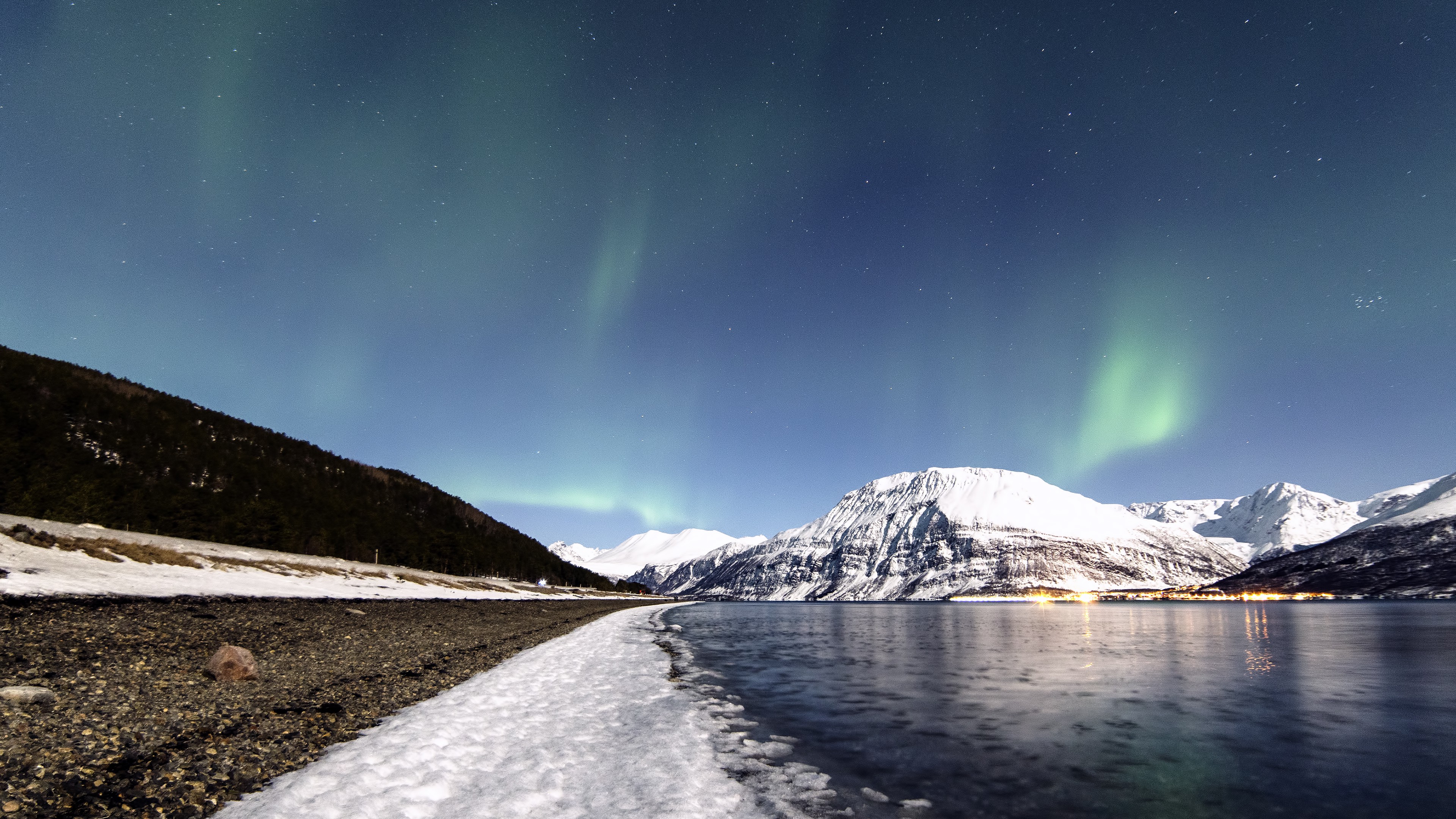Wallpaper, landscape, lake, water, nature, sky, snow, winter, ice, Norway, aurorae, horizon, atmosphere, fjord, Arctic, Aurora, mount scenery, Freezing, cloud, mountain, 3840x2160 px, computer wallpaper, glacial landform, fell, phenomenon 3840x2160