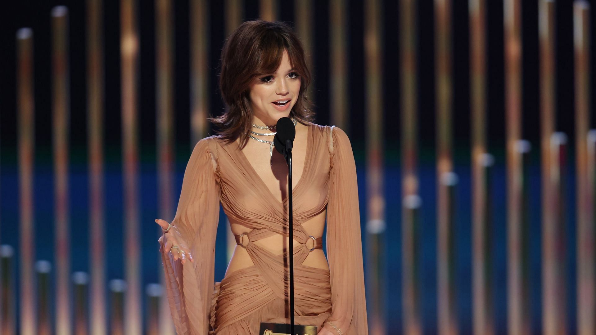 They snubbed Jenna Ortega: Fans claim Wednesday's Jenna Ortega should have won Golden Globes 2023 instead of Quinta Brunson