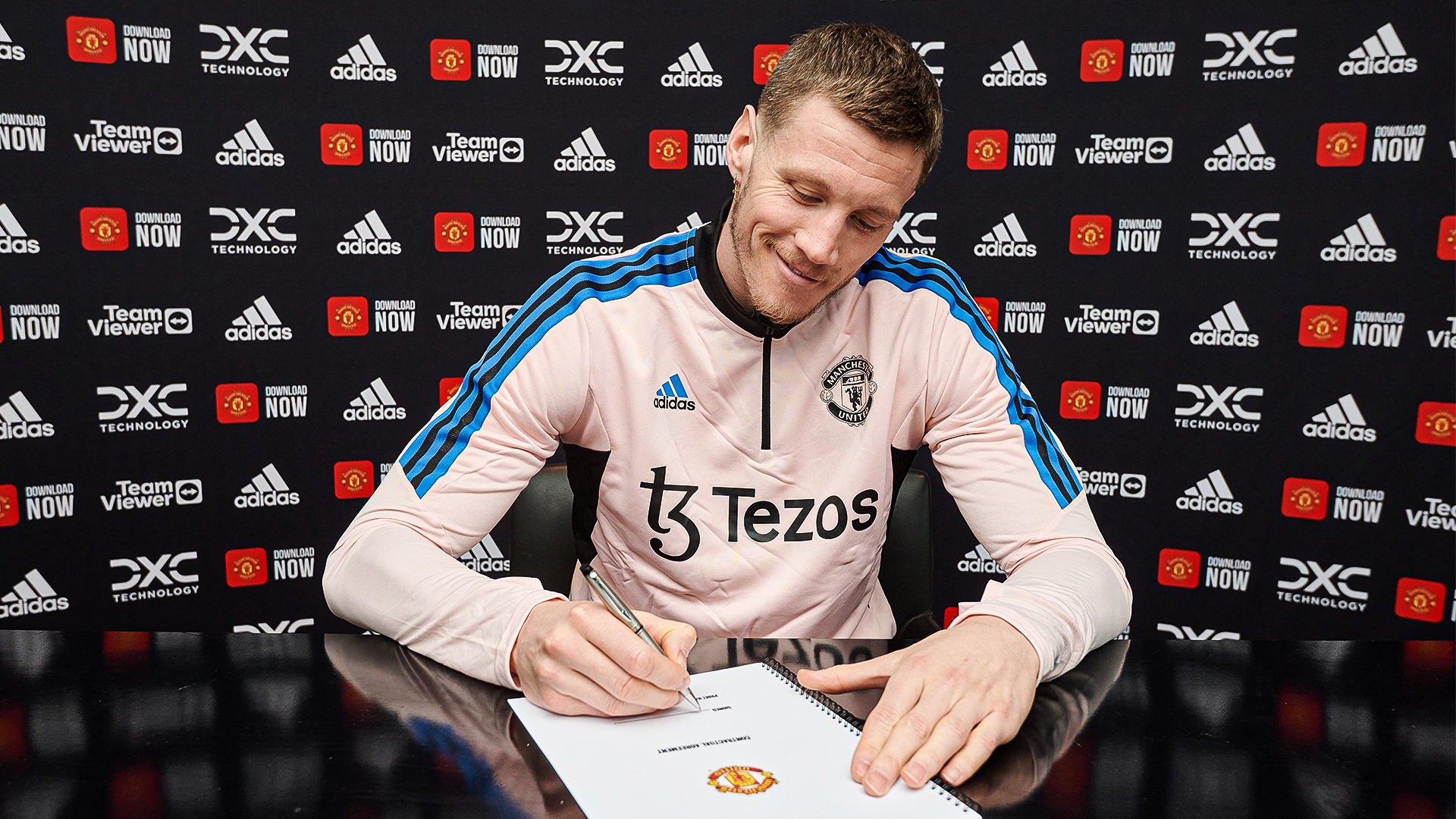 Wout Weghorst pictured training for Manchester United for the first time
