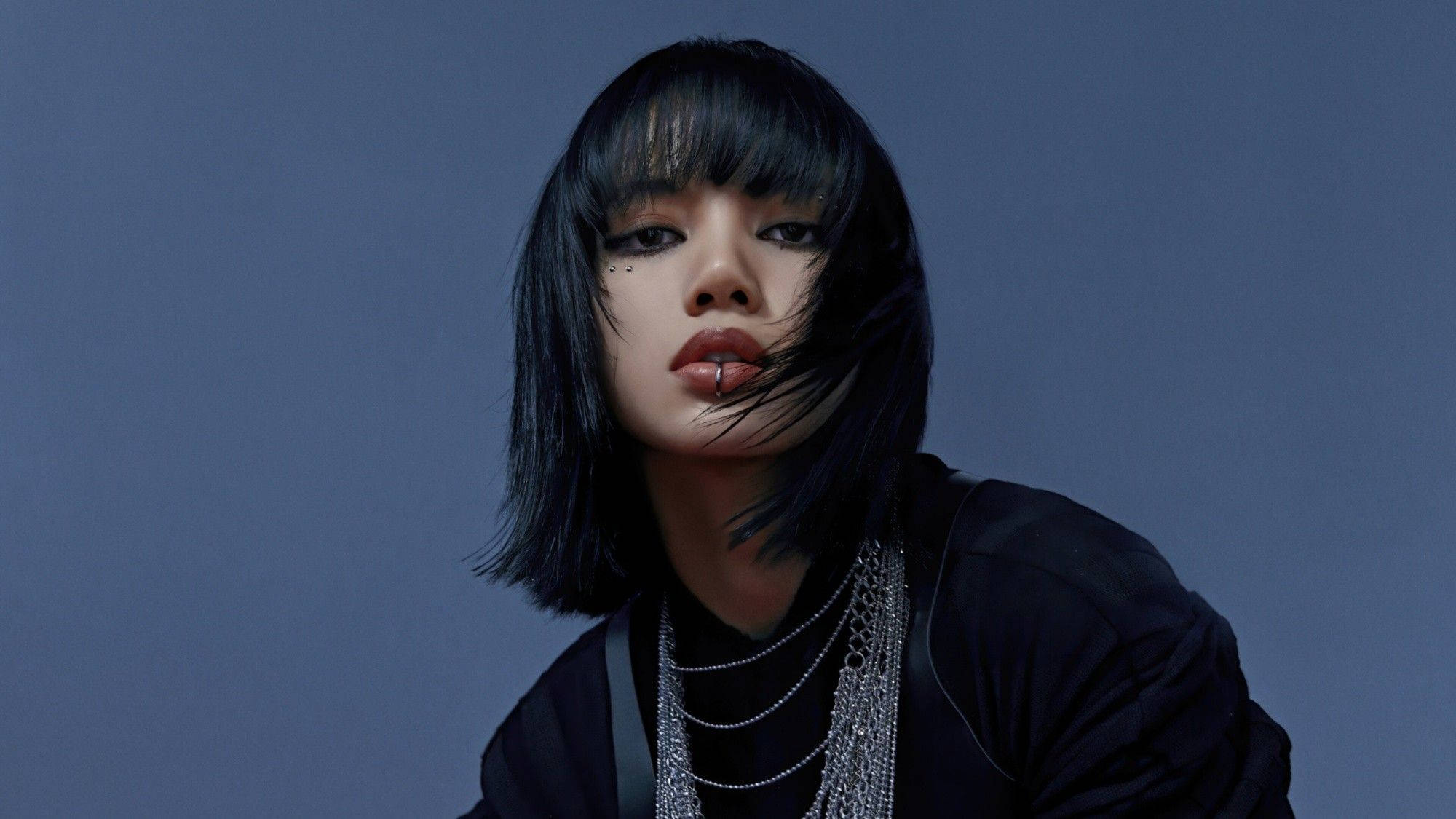 Download Lalisa Manobal In Blackpink Wallpaper