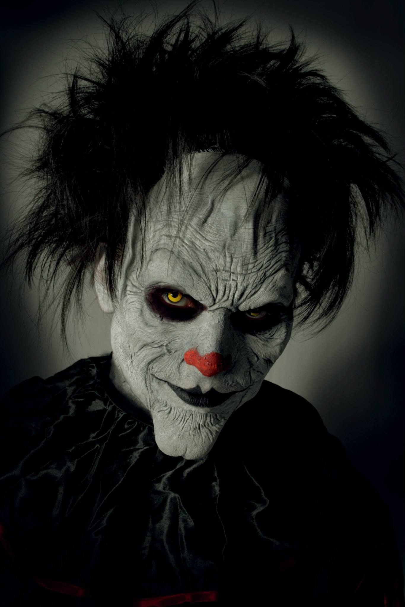 Scary Clown Wallpaper and Background 4K, HD, Dual Screen
