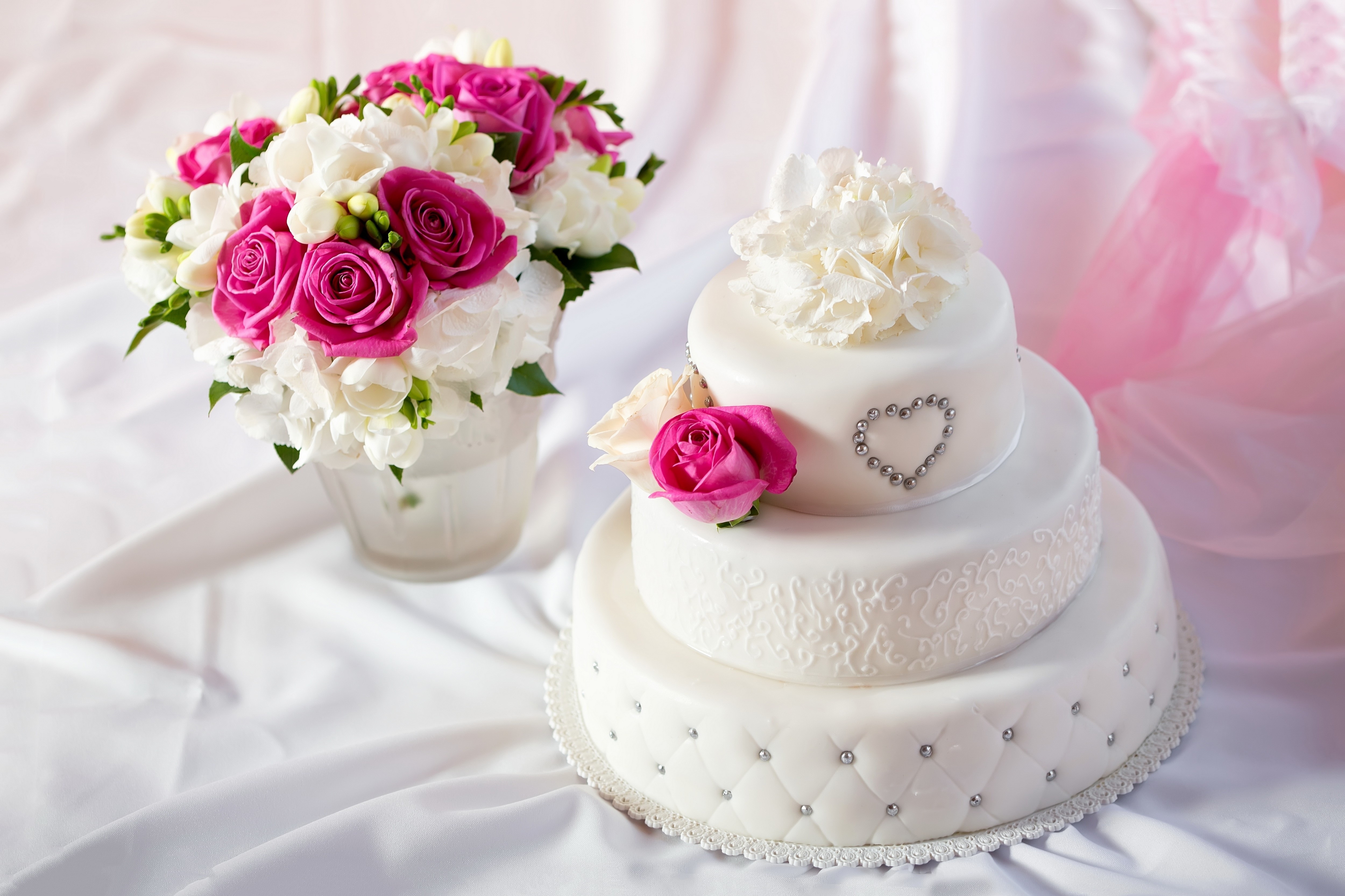 4K Wedding Cake Wallpaper and Background Image