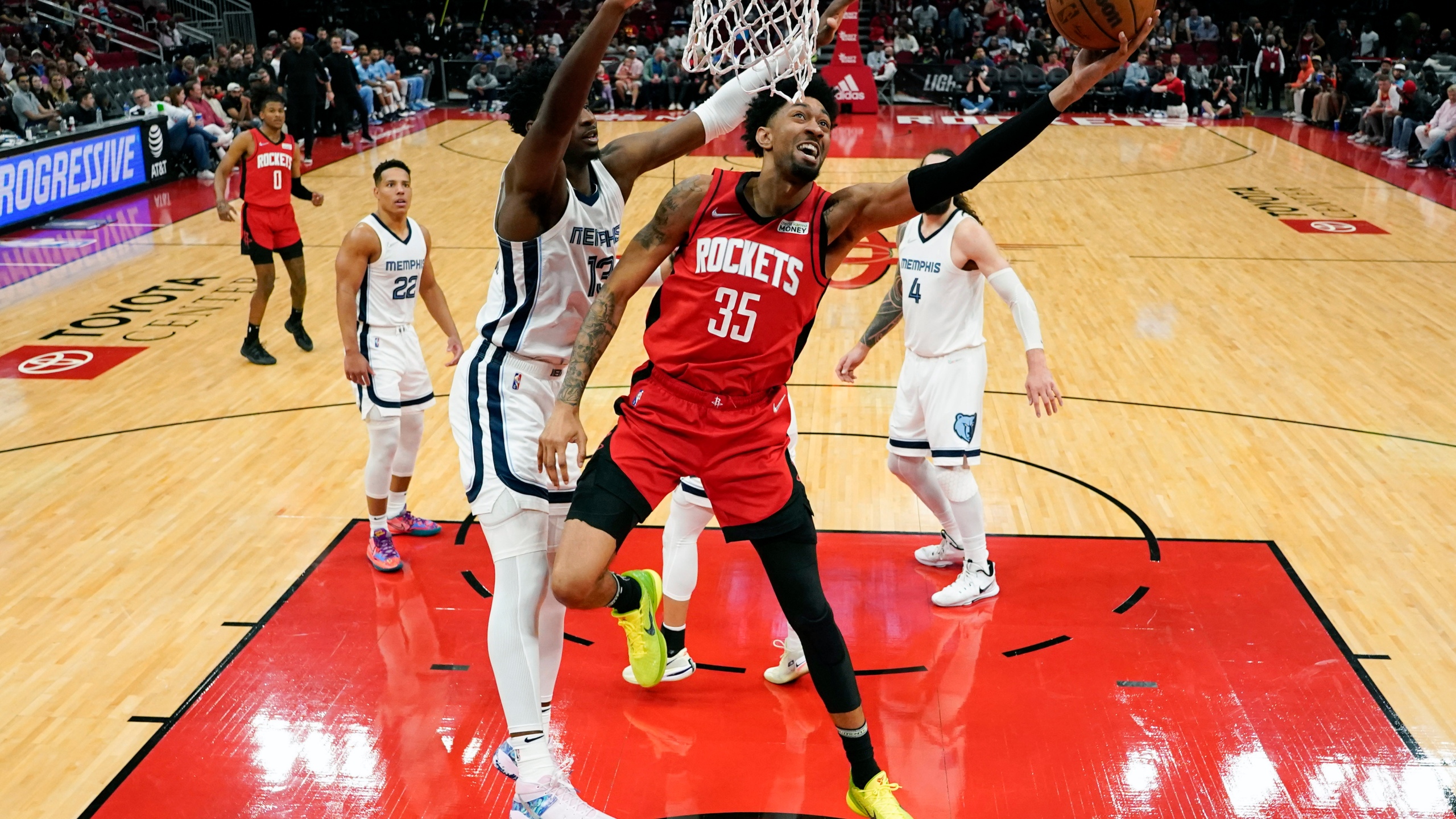 AP source: Mavericks acquire Christian Wood for 4 players