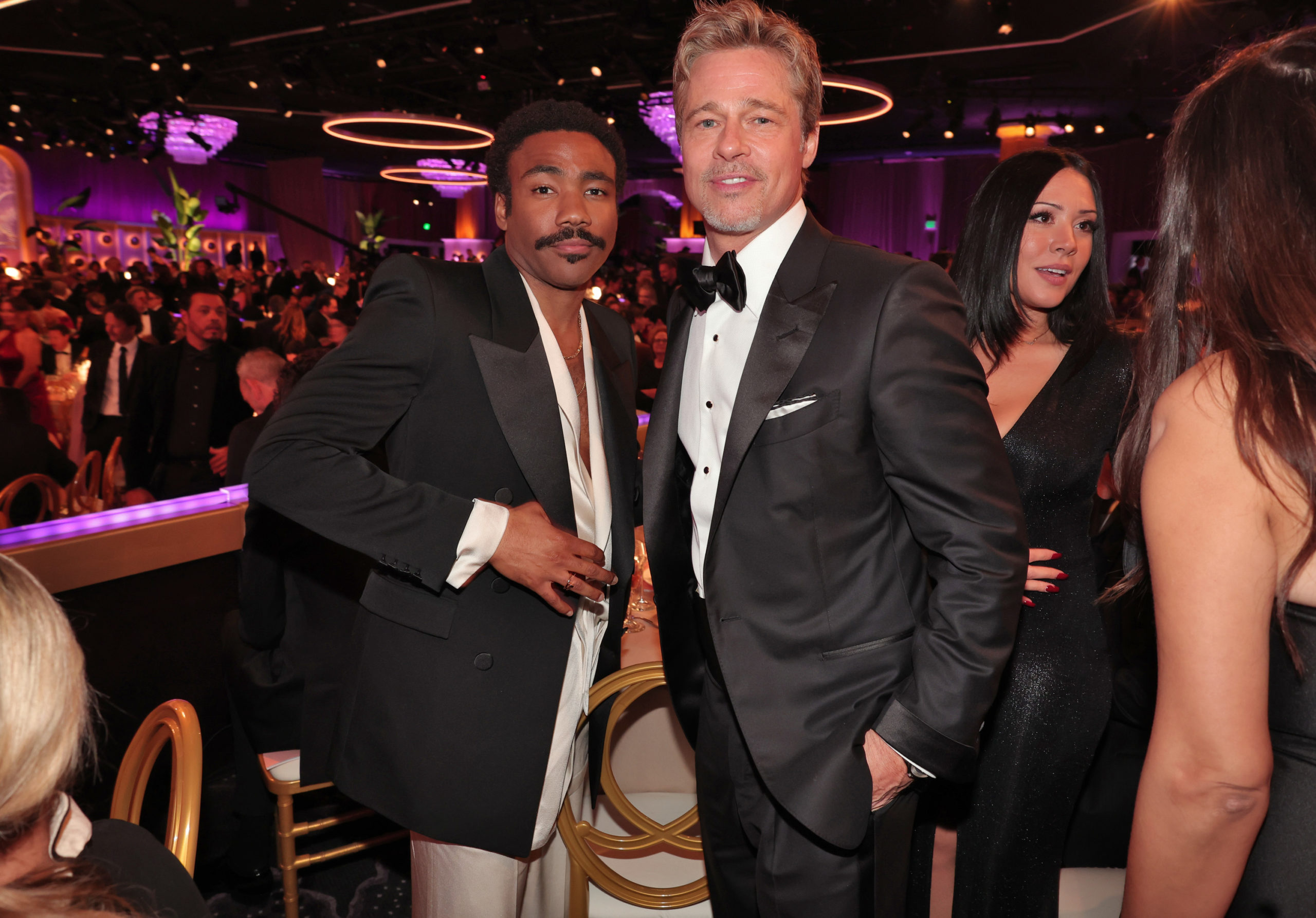 Brad Pitt Poses For Photo With Everyone at 2023 Golden Globe Awards